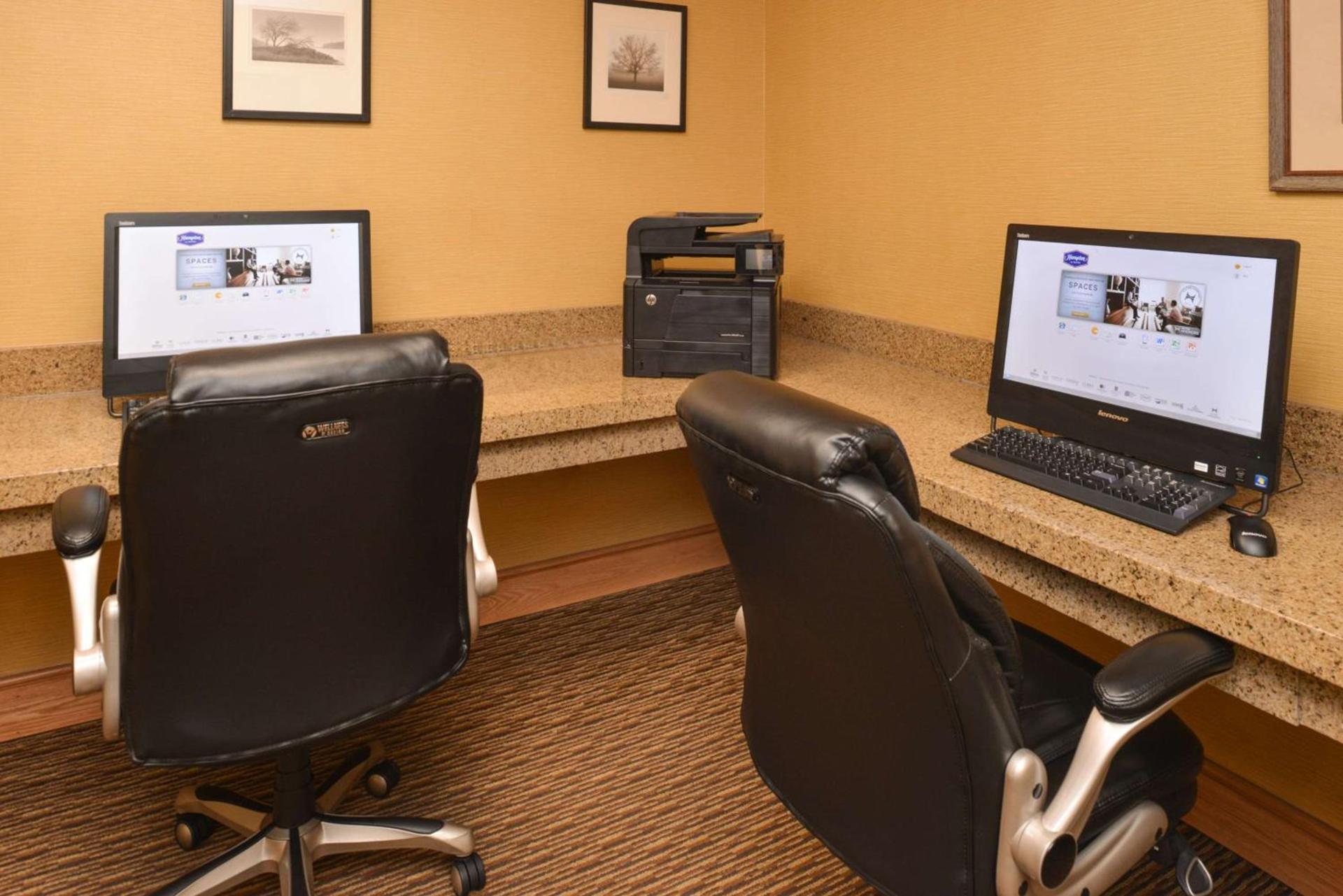 Hampton Inn & Suites Pueblo-Southgate photo 55