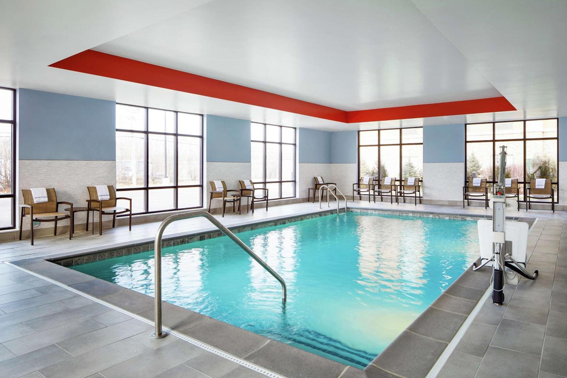 Hampton Inn & Suites Chicago/Waukegan photo 8