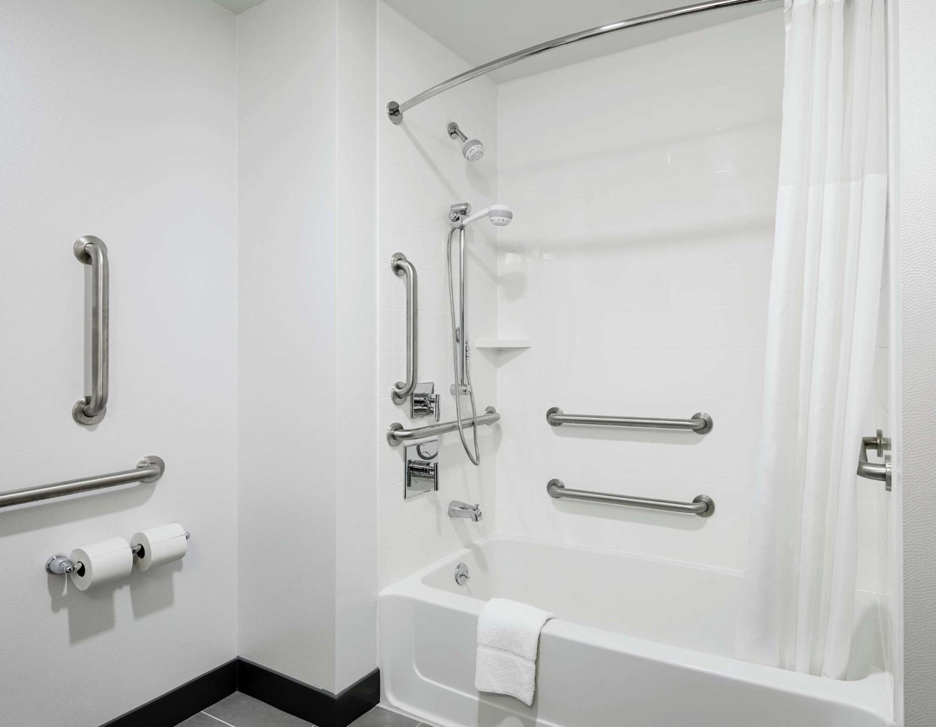 Hampton Inn & Suites Chicago/Waukegan photo 28