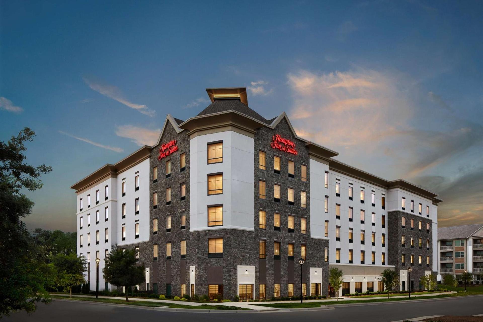 Hampton Inn & Suites Charlotte Steele Creek Road, NC photo 1