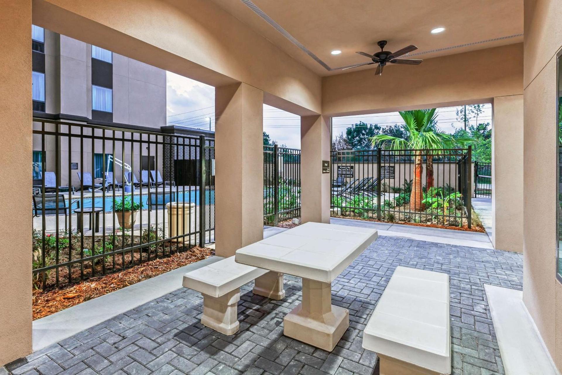 Hampton Inn & Suites Houston I-10 West Park Row, Tx photo 3