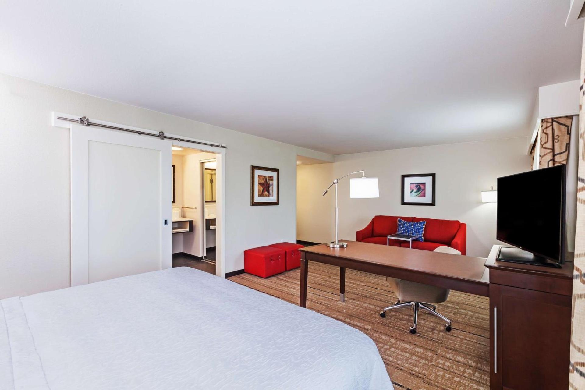 Hampton Inn & Suites Houston I-10 West Park Row, Tx photo 22