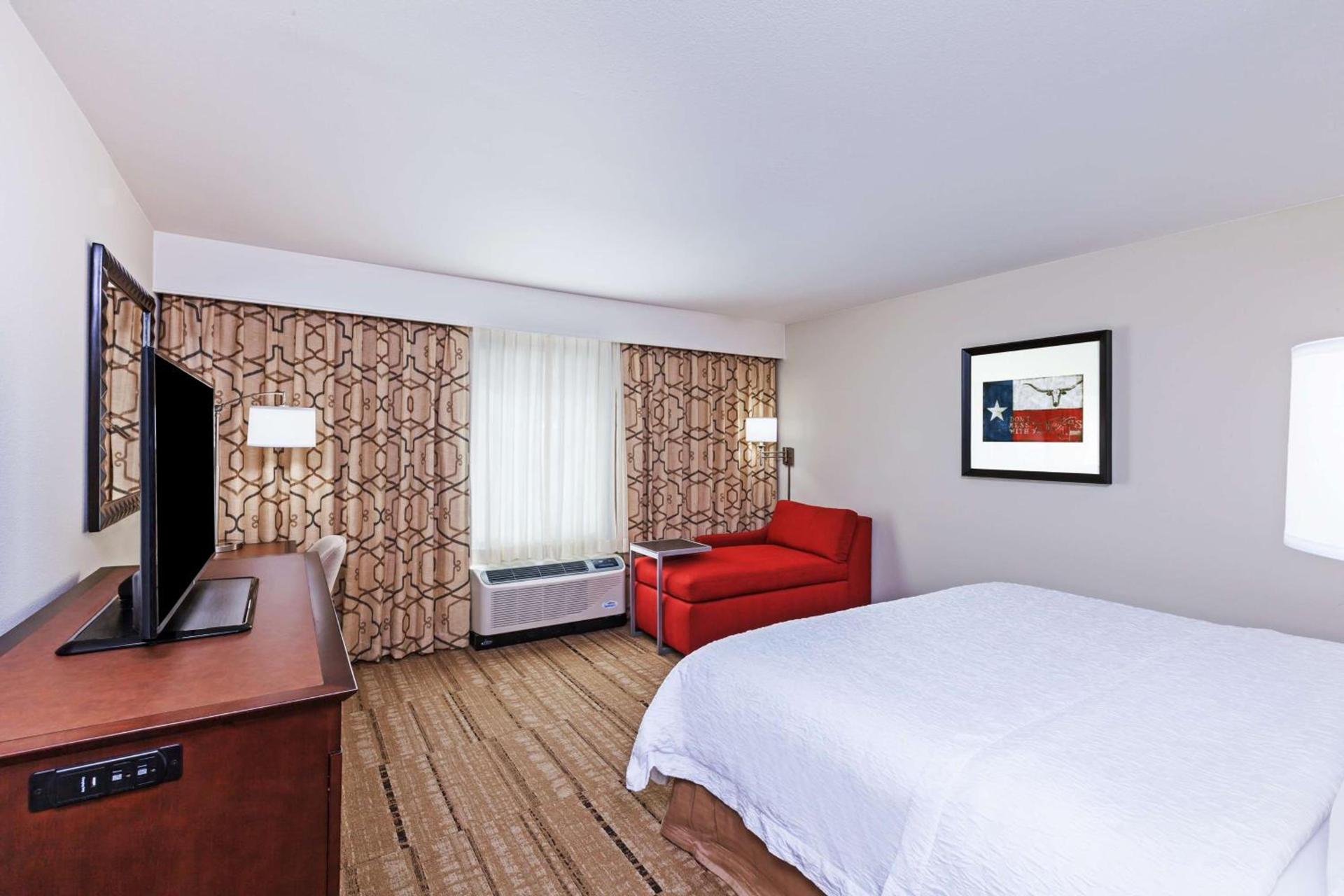Hampton Inn & Suites Houston I-10 West Park Row, Tx photo 20