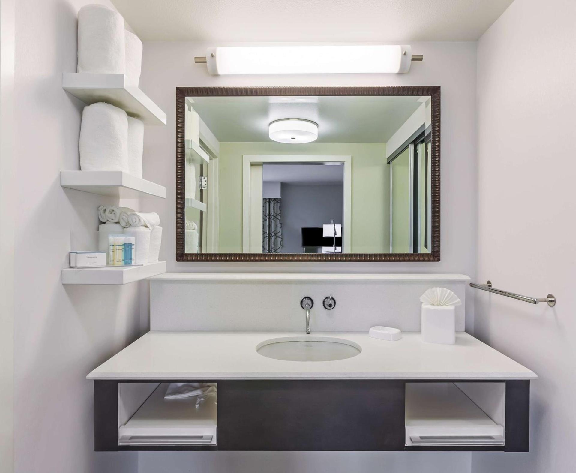 Hampton Inn & Suites Houston I-10 West Park Row, Tx photo 24