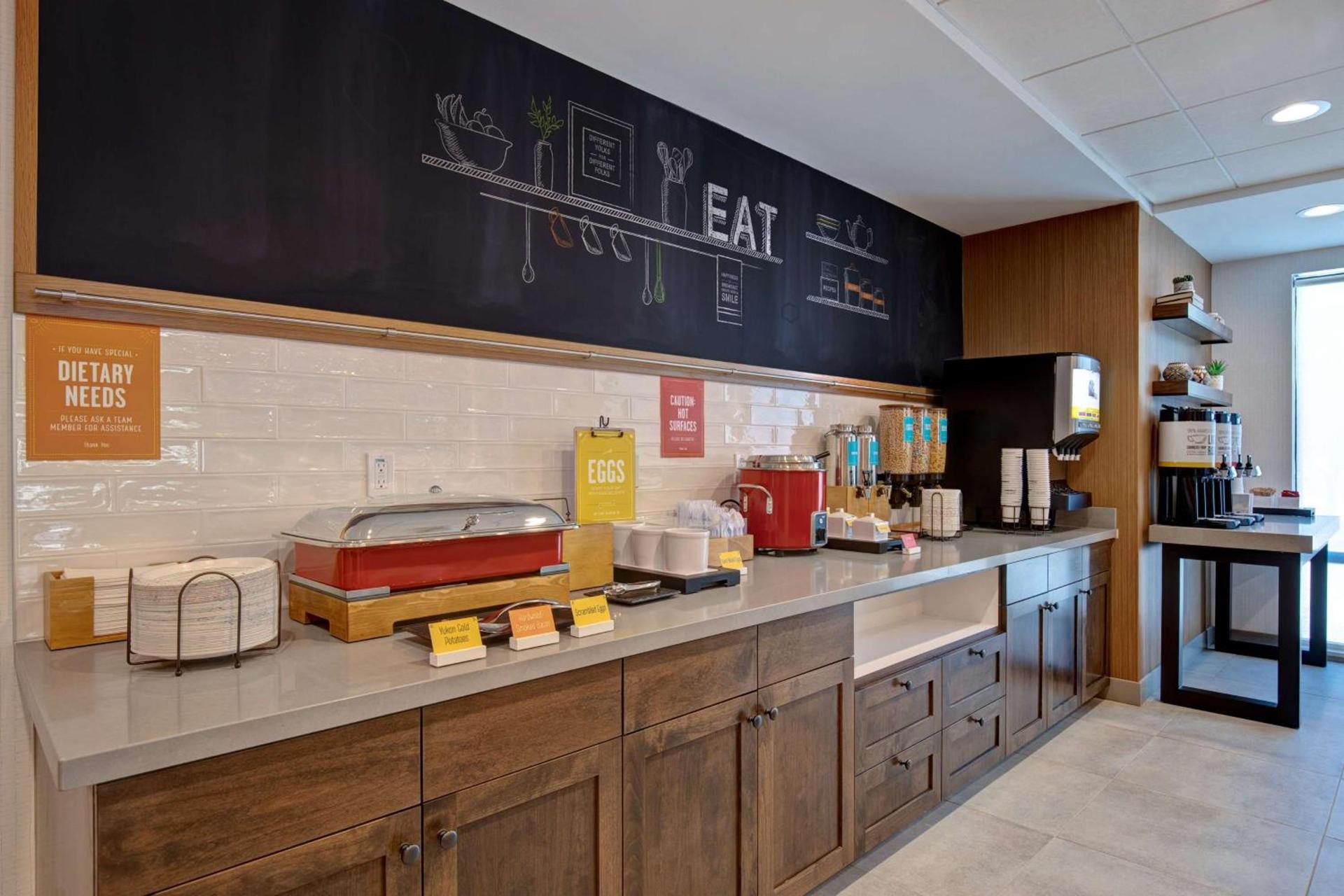 Hampton Inn Santa Fe South, NM photo 16