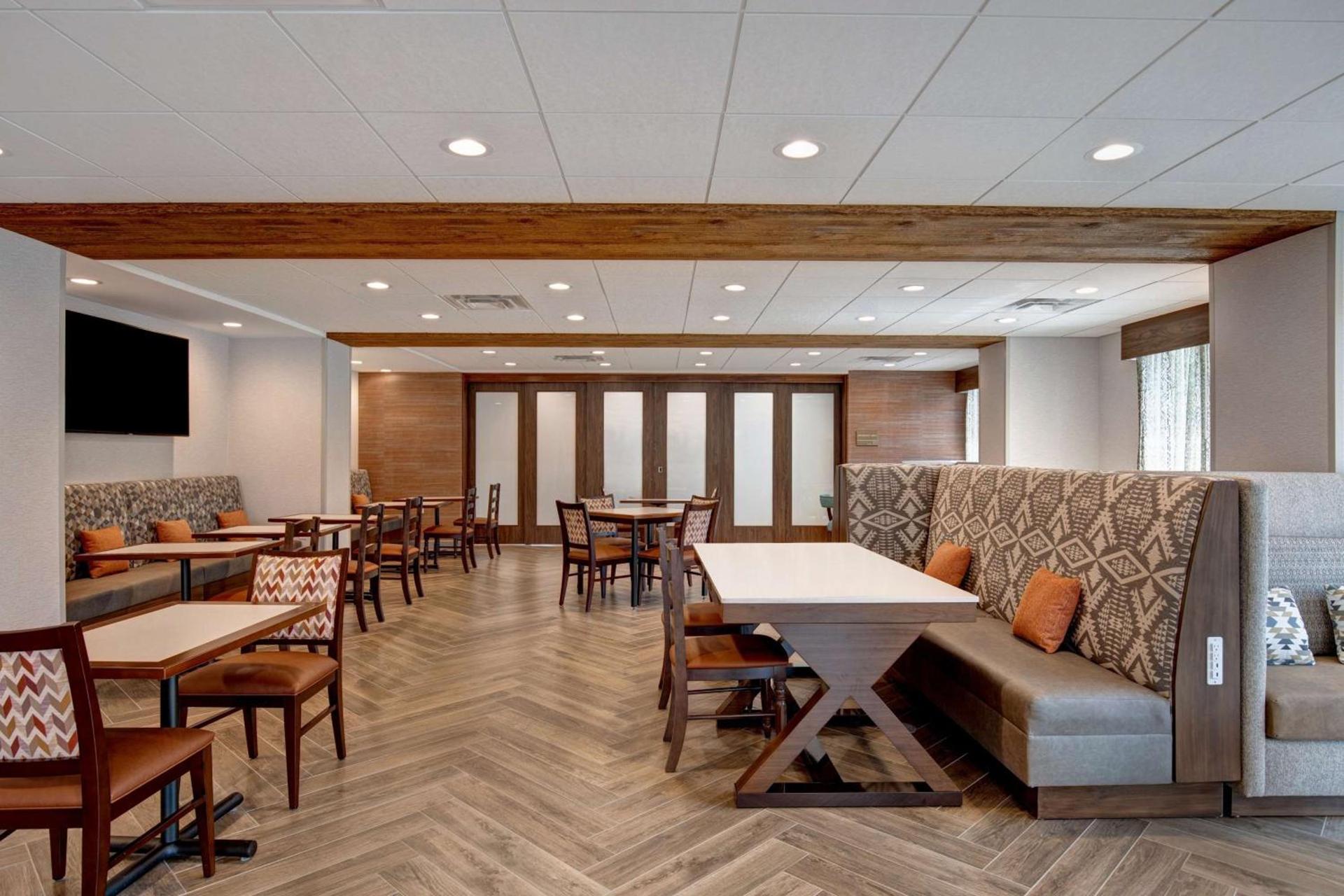 Hampton Inn Santa Fe South, NM photo 19