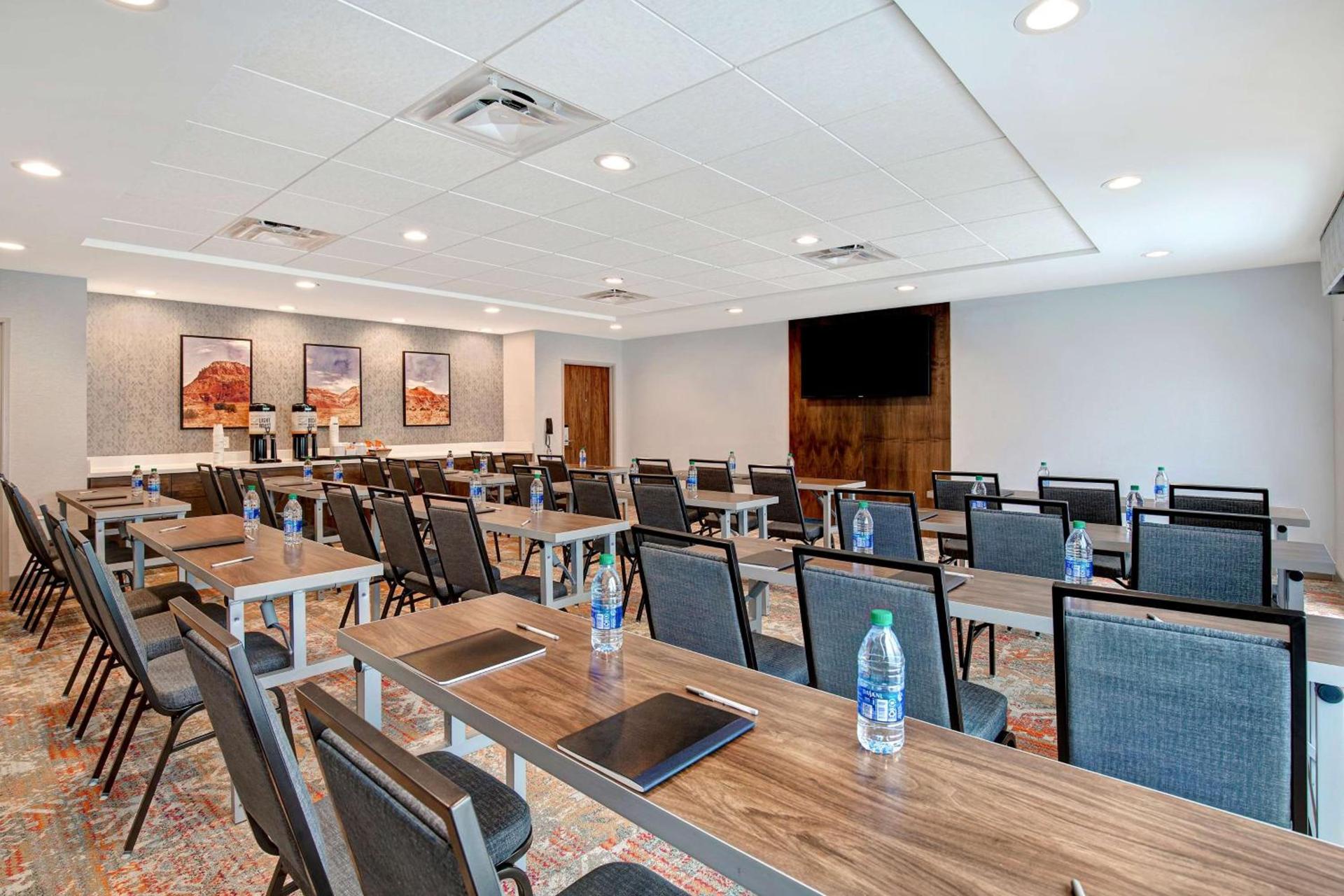 Hampton Inn Santa Fe South, NM photo 40