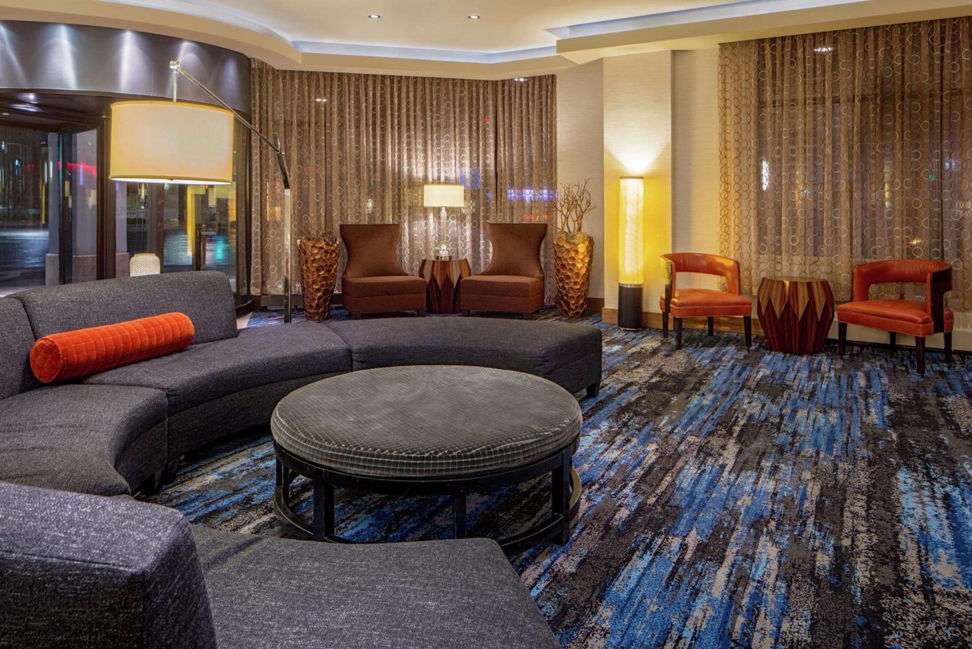 DoubleTree Suites by Hilton Minneapolis Downtown photo 5
