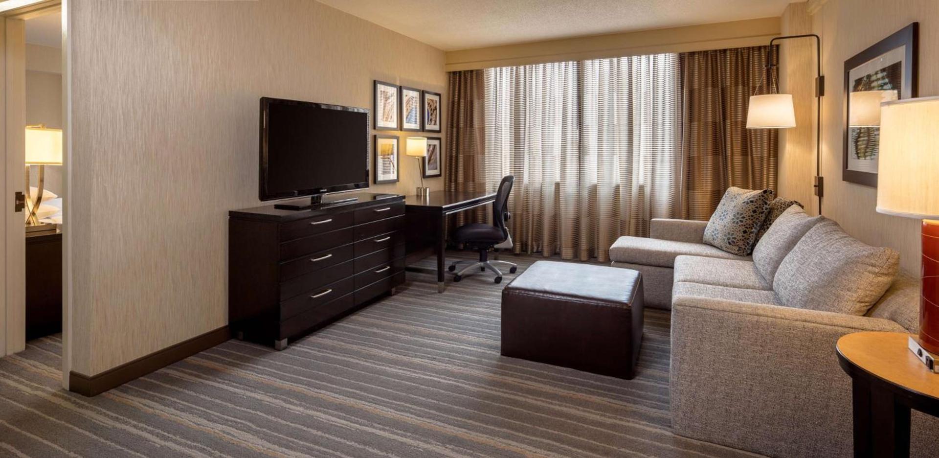 DoubleTree Suites by Hilton Minneapolis Downtown photo 24