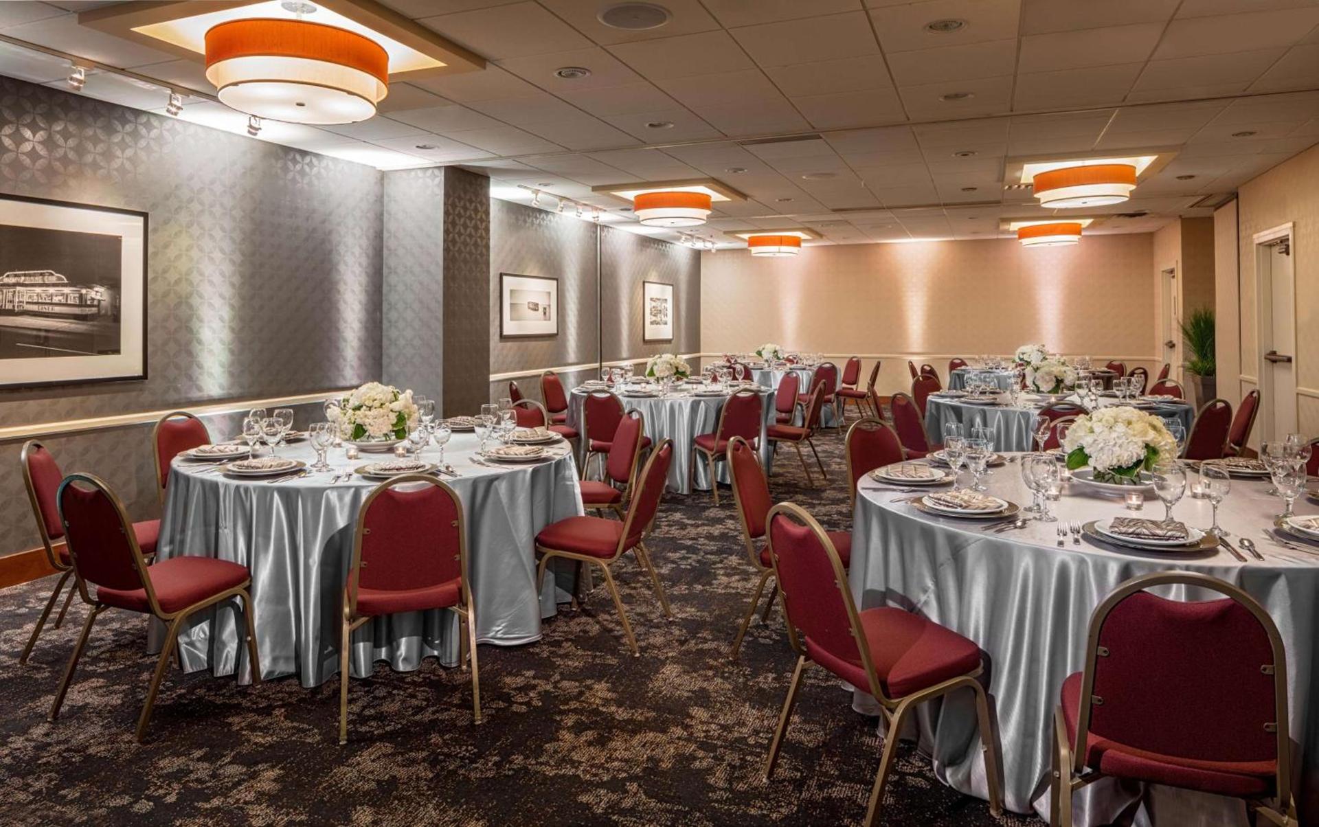DoubleTree Suites by Hilton Minneapolis Downtown photo 28