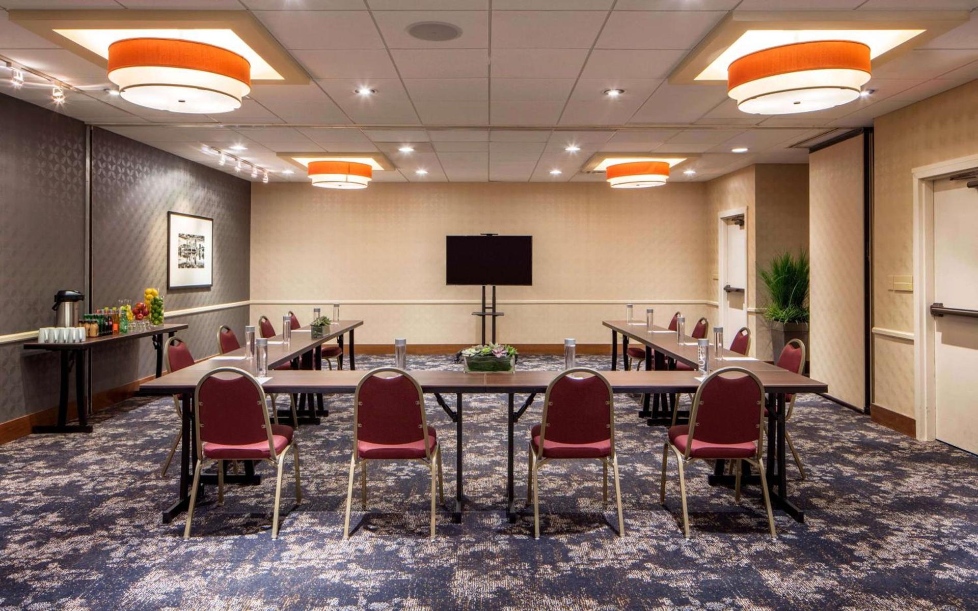 DoubleTree Suites by Hilton Minneapolis Downtown photo 27