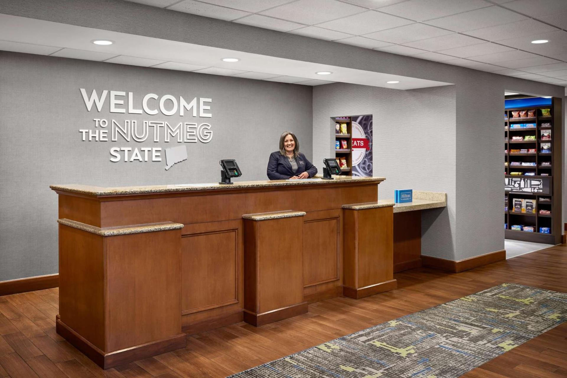 Hampton Inn & Suites West Haven photo 3