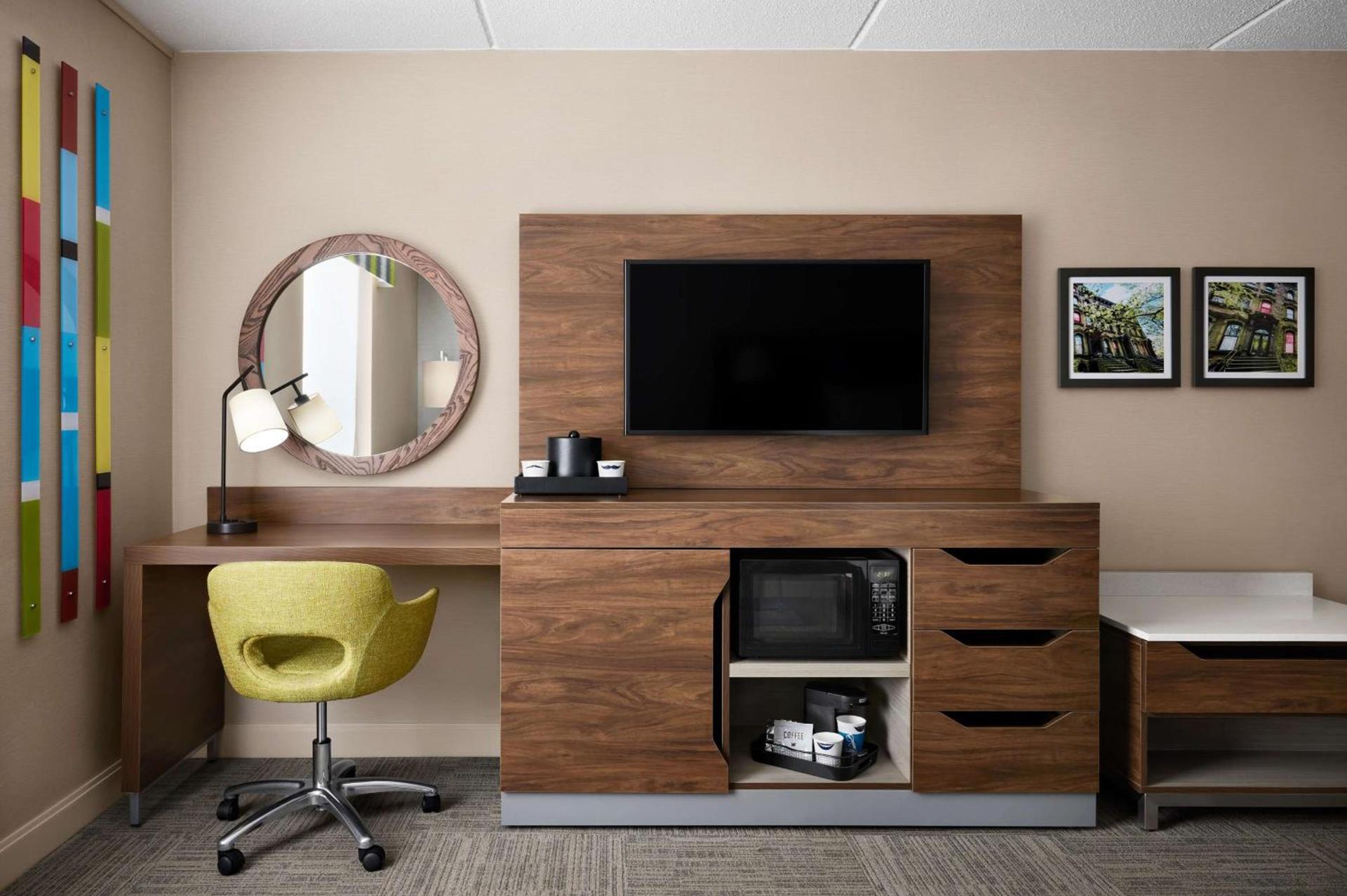Hampton Inn & Suites West Haven photo 17