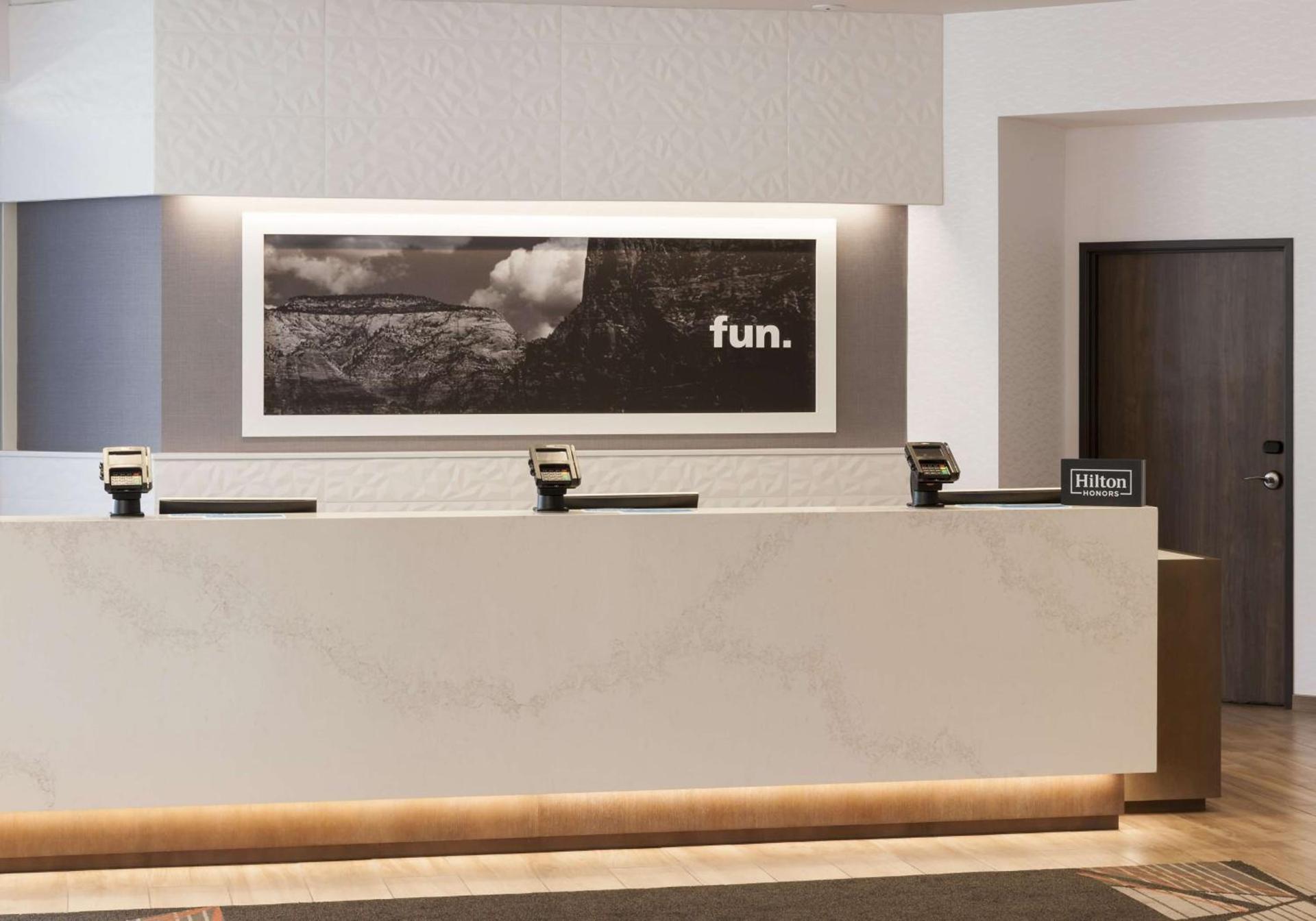 Hampton Inn & Suites Phoenix Downtown photo 3