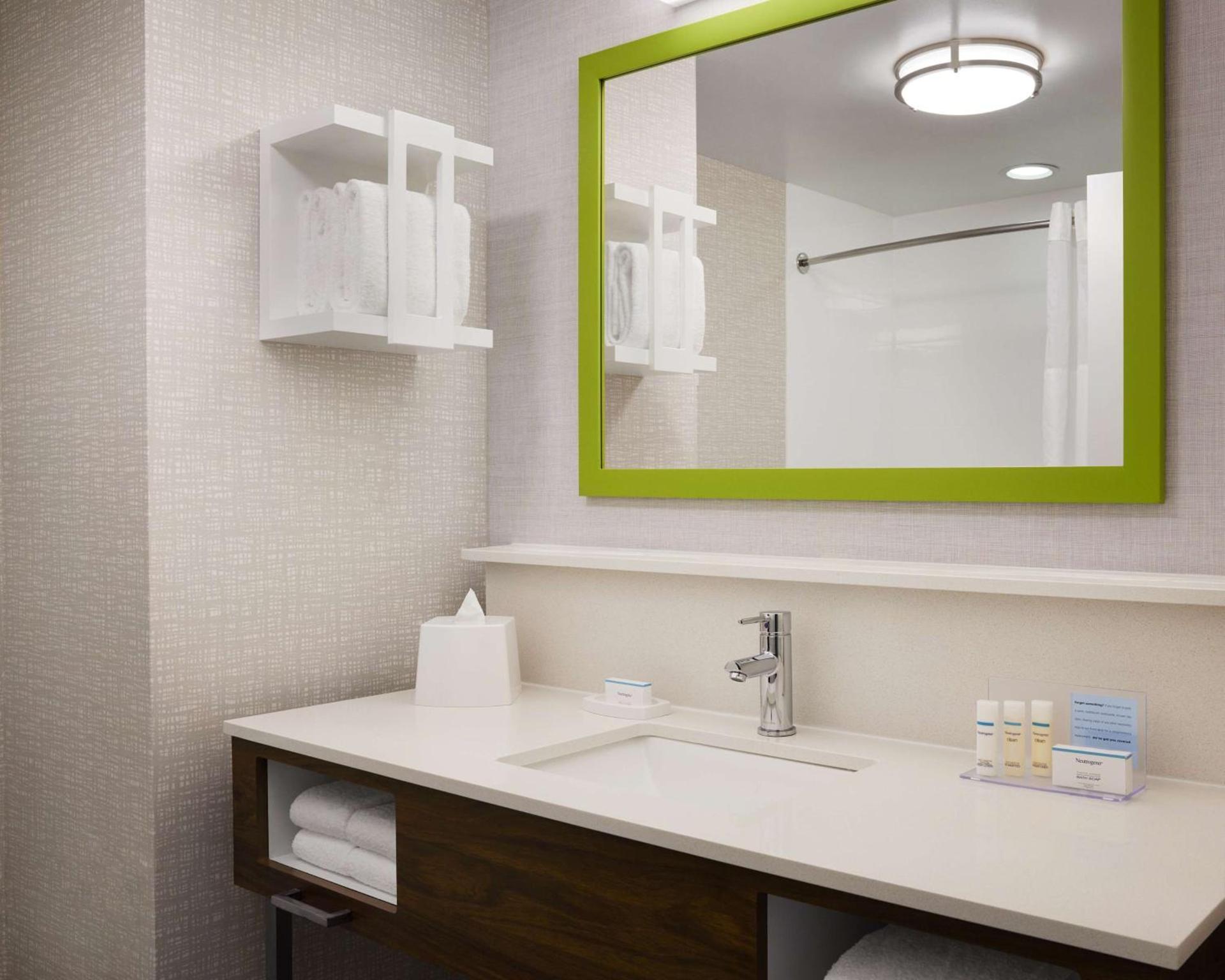Hampton Inn Indianapolis Northwest - Park 100 photo 18