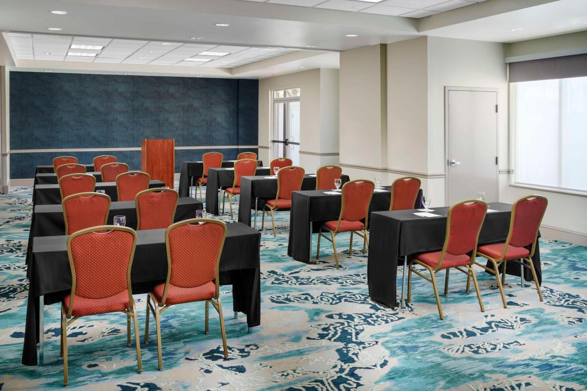 Hilton Garden Inn Orlando at SeaWorld photo 26