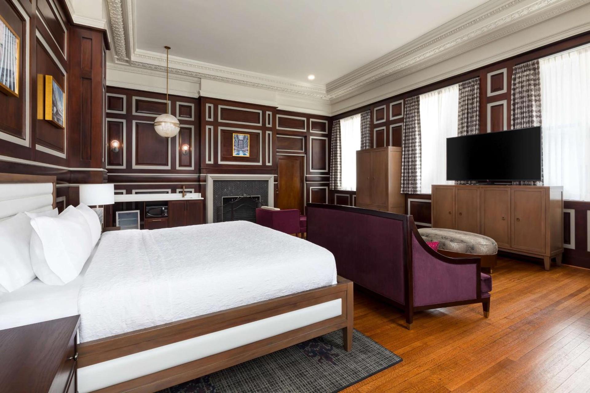 Hampton Inn & Suites Baltimore Inner Harbor photo 31