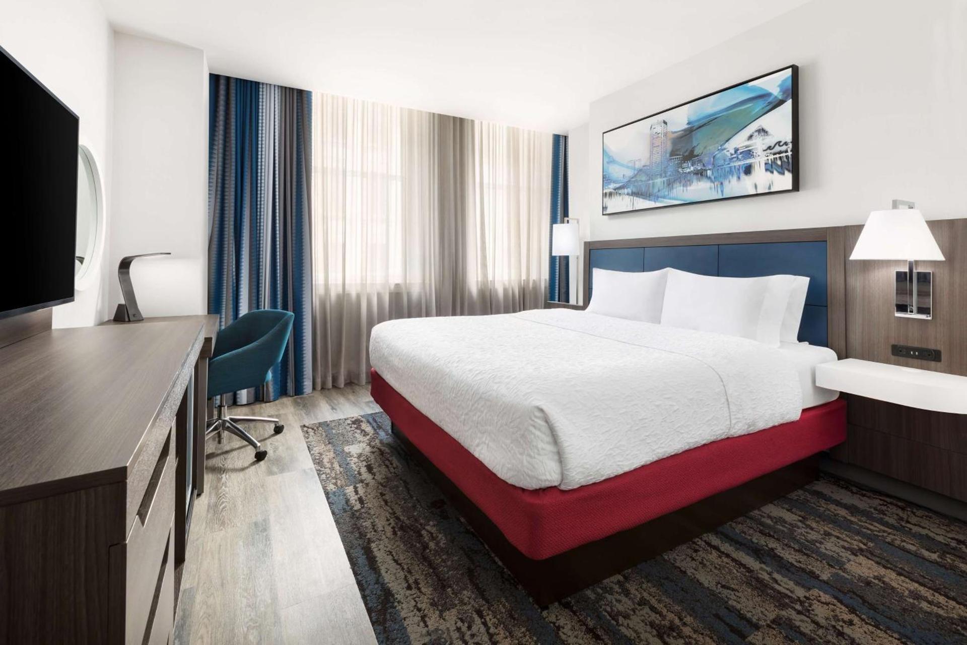 Hampton Inn & Suites Baltimore Inner Harbor photo 32