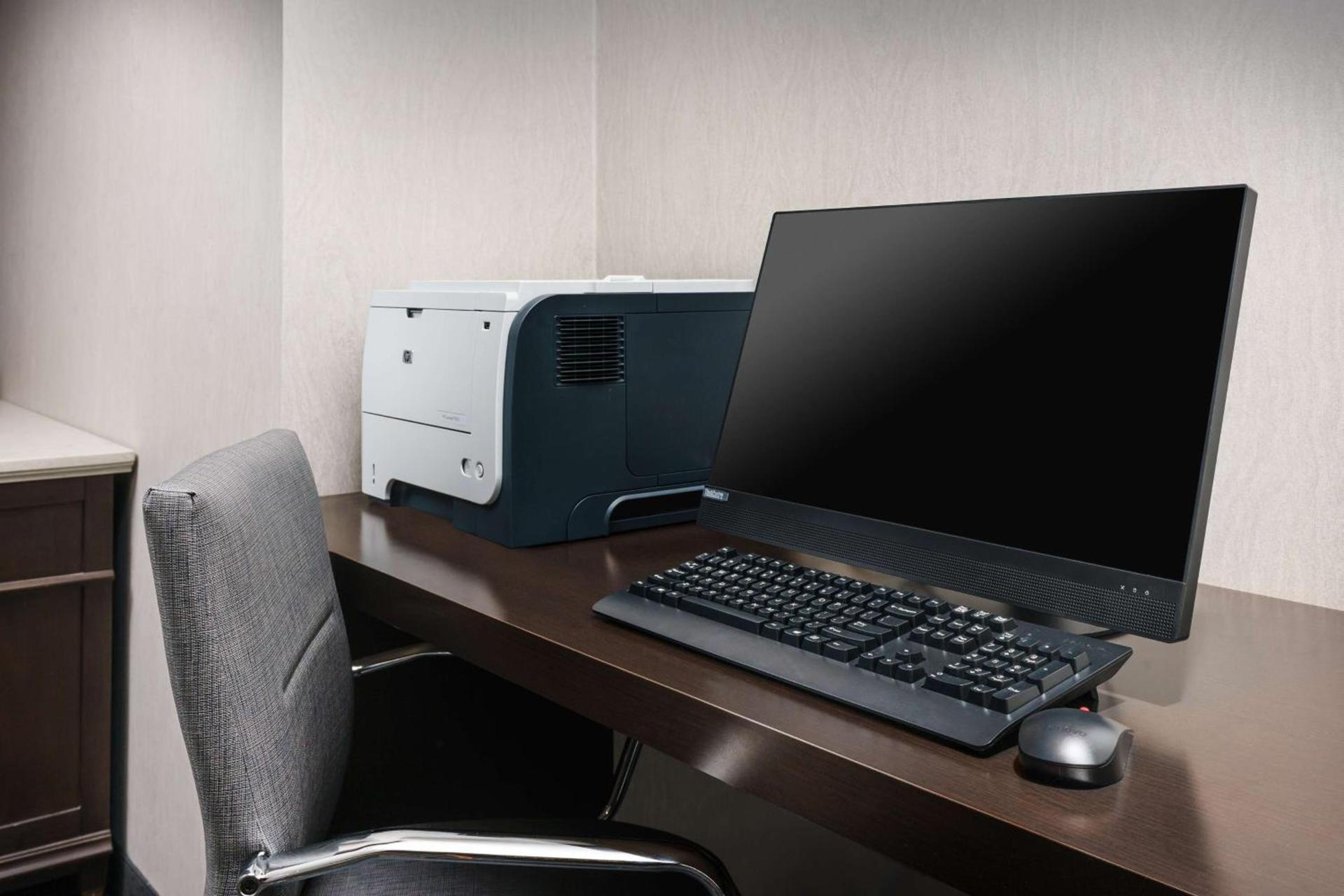 Hampton Inn & Suites Baltimore Inner Harbor photo 40
