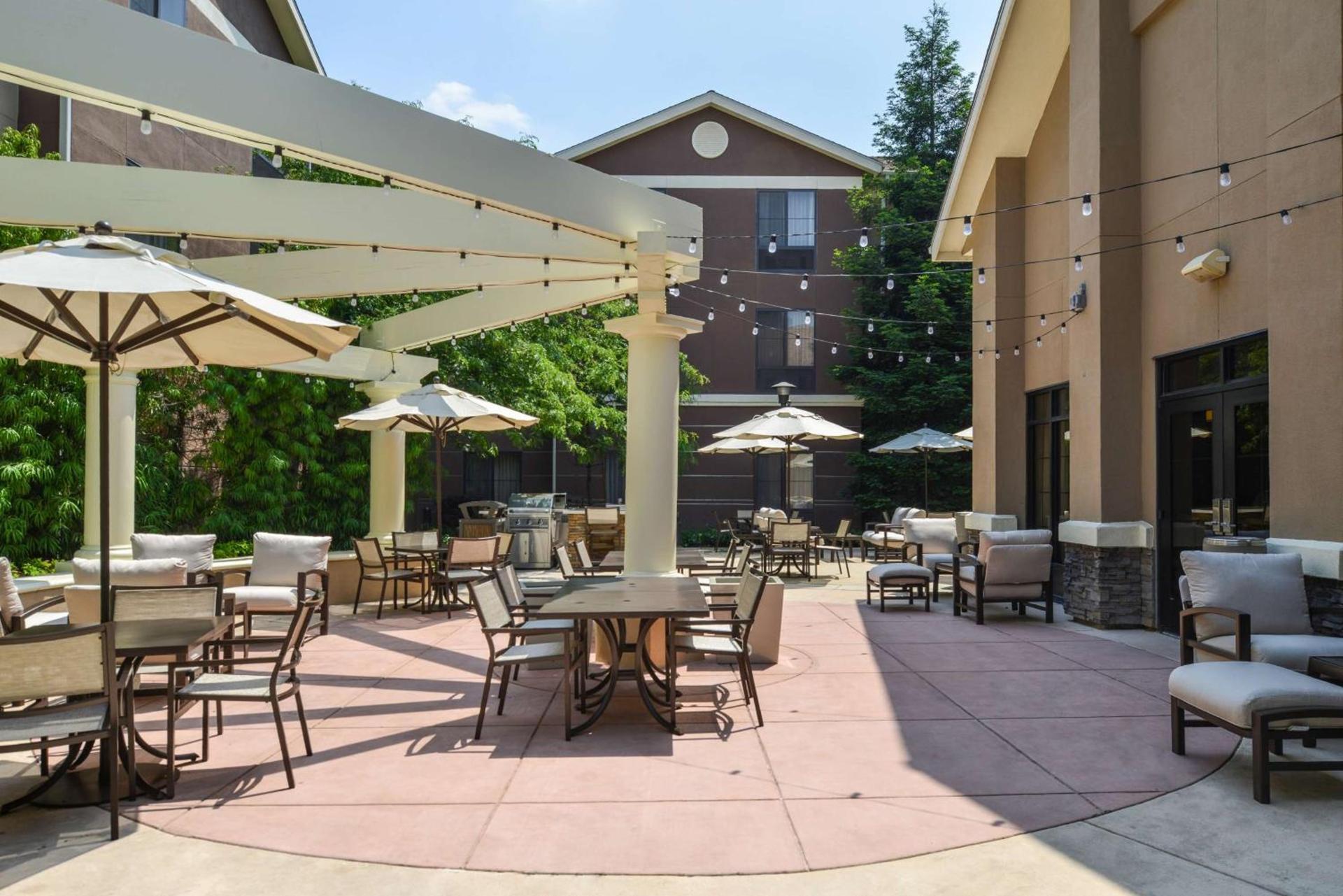 Homewood Suites by Hilton Fresno photo 4