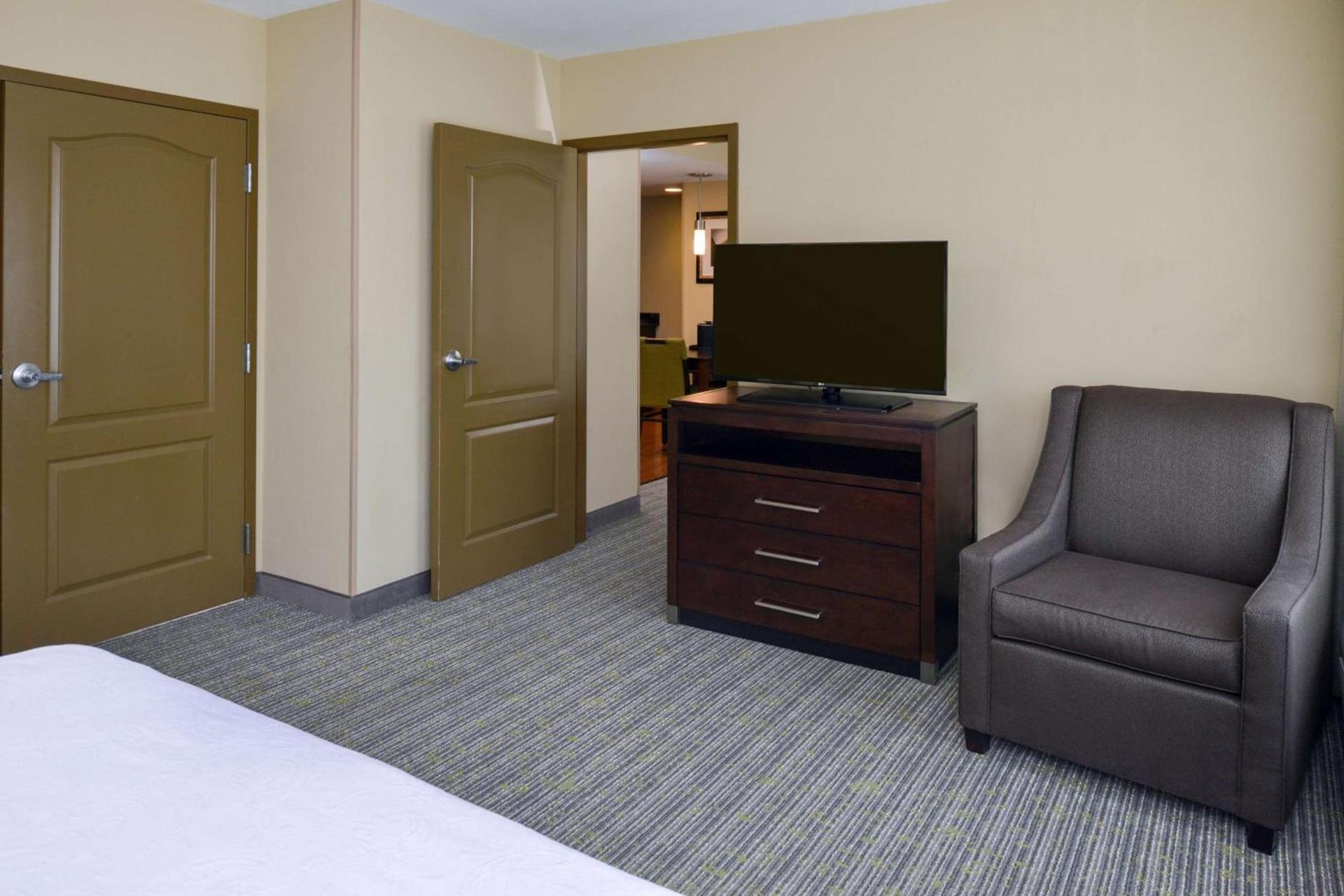 Homewood Suites by Hilton Fresno photo 31
