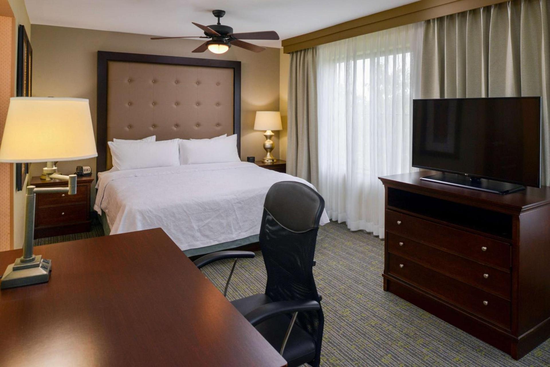 Homewood Suites by Hilton Fresno photo 32