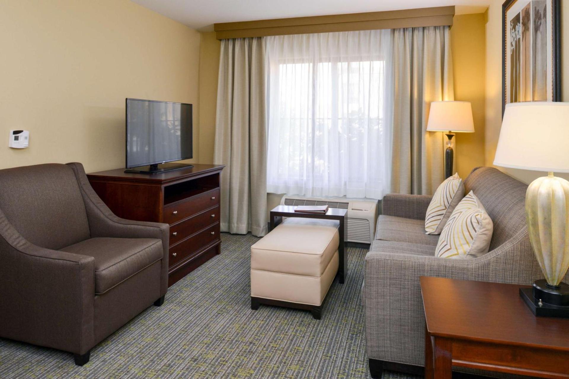 Homewood Suites by Hilton Fresno photo 39