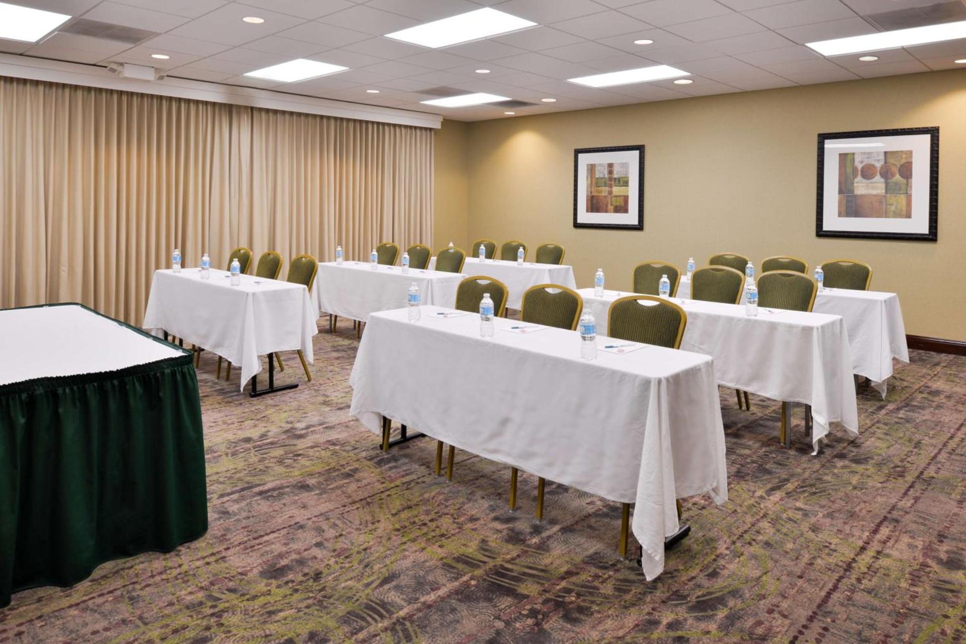 Homewood Suites by Hilton Fresno photo 41