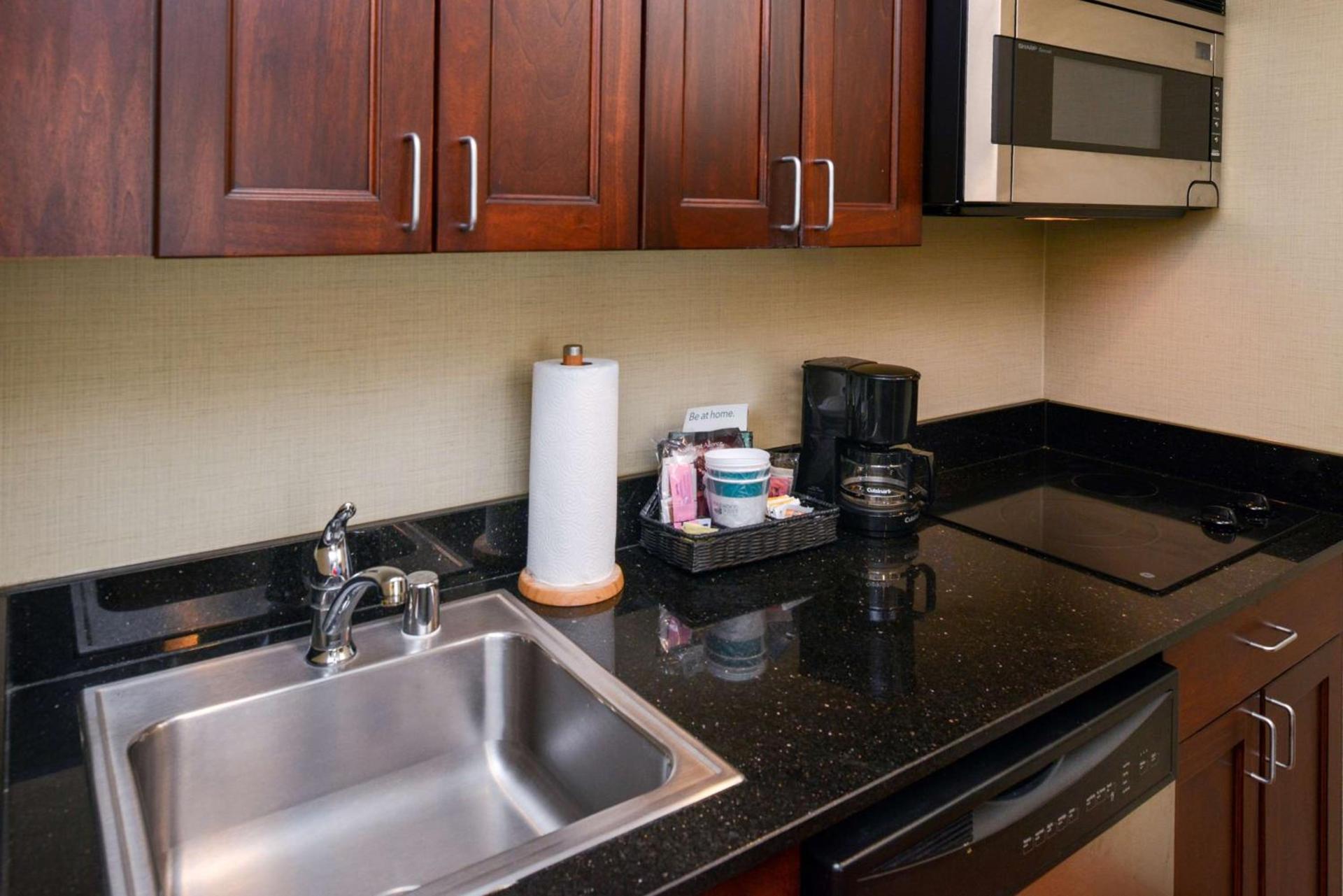 Homewood Suites by Hilton Fresno photo 45