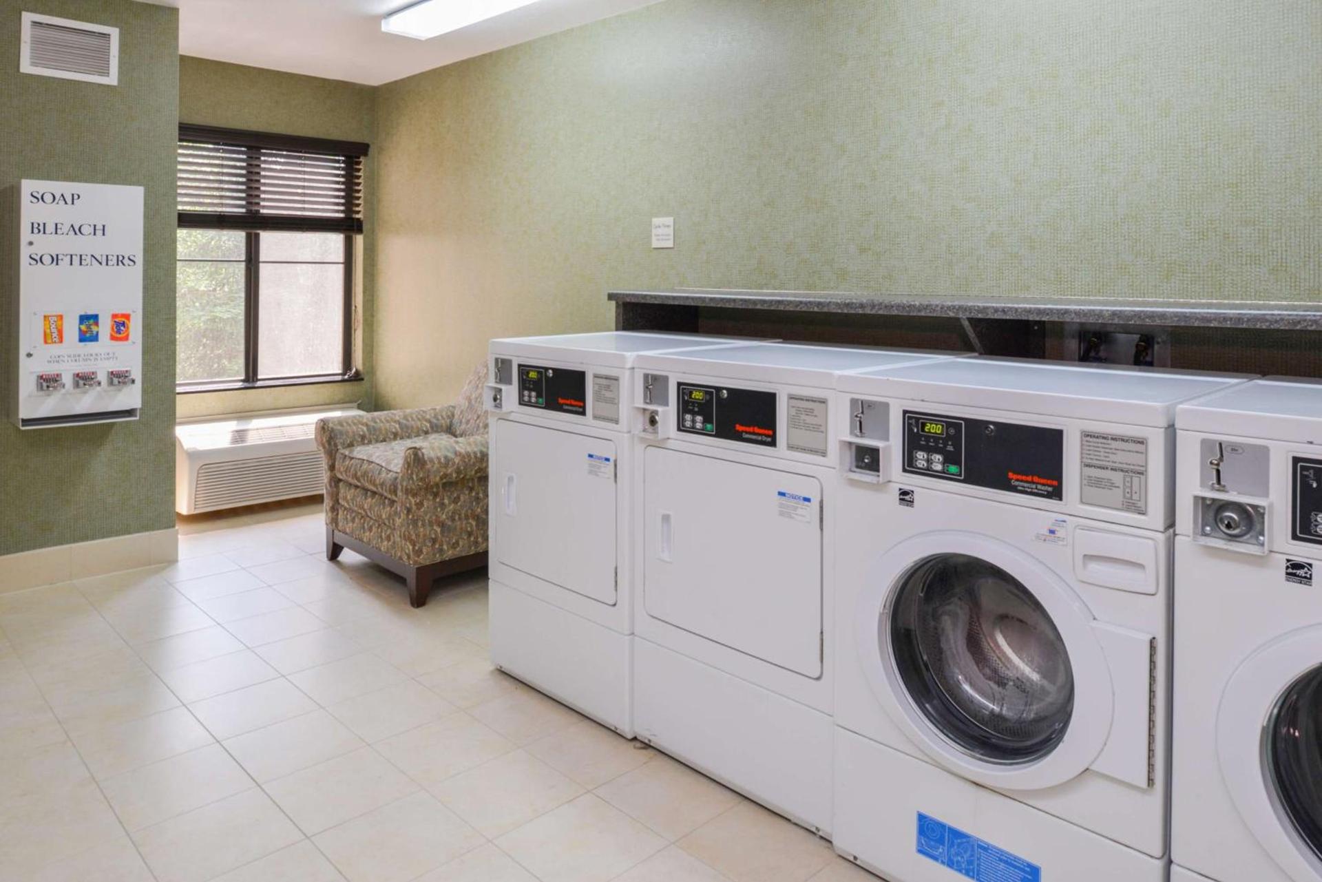 Homewood Suites by Hilton Fresno photo 47