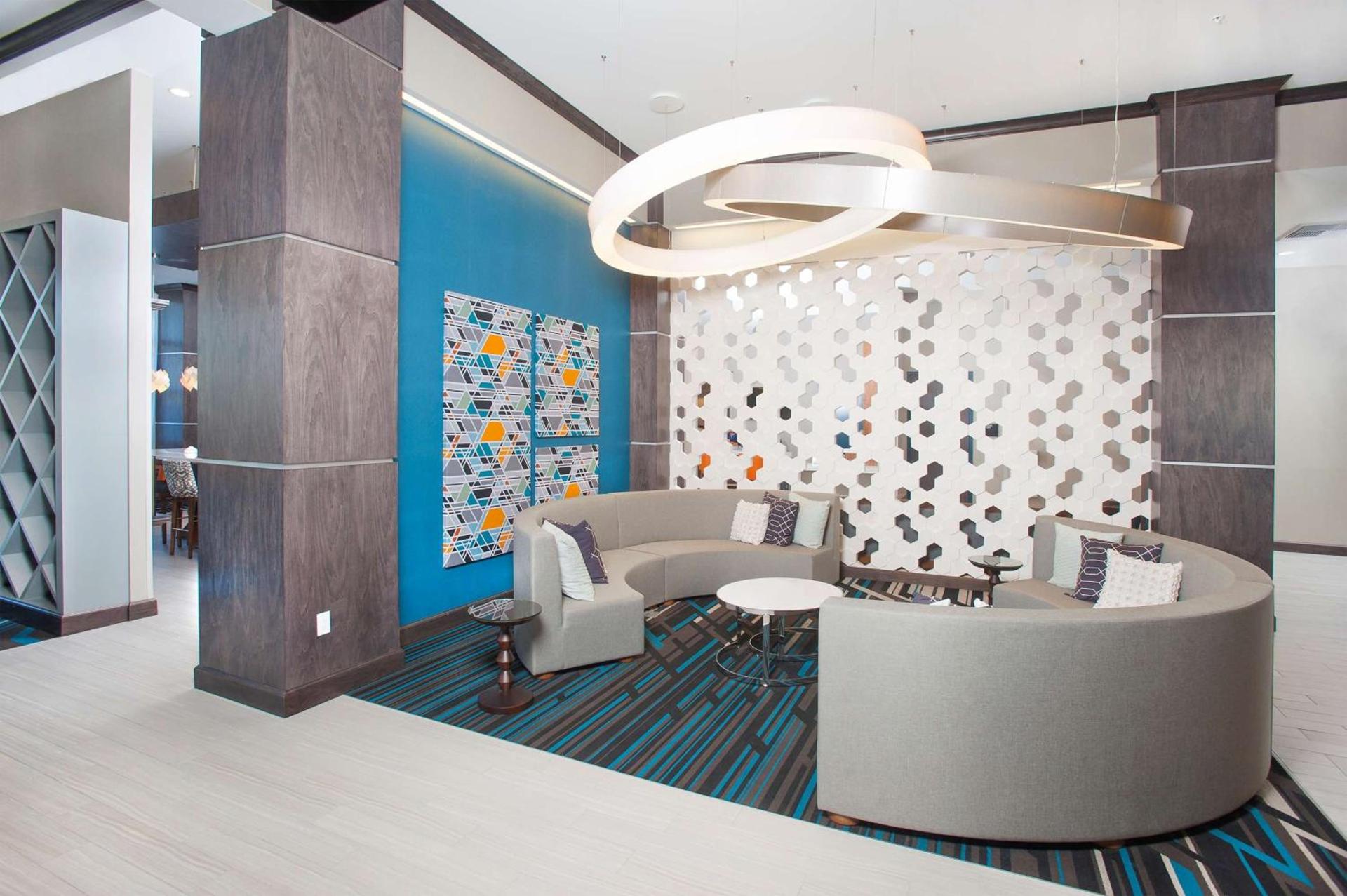 Hampton Inn & Suites LAX El Segundo photo 7