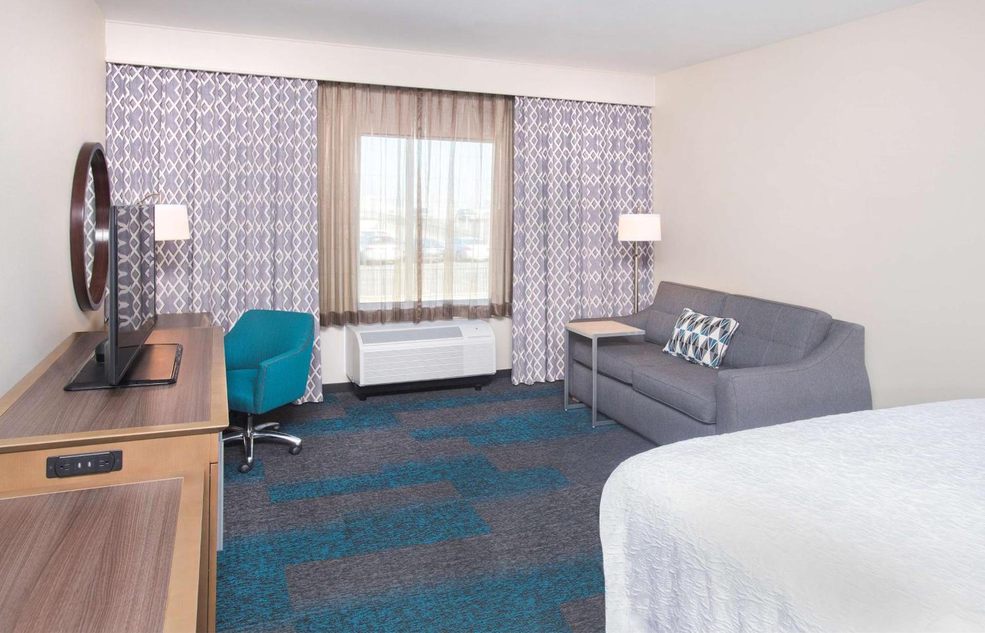 Hampton Inn & Suites LAX El Segundo photo 21
