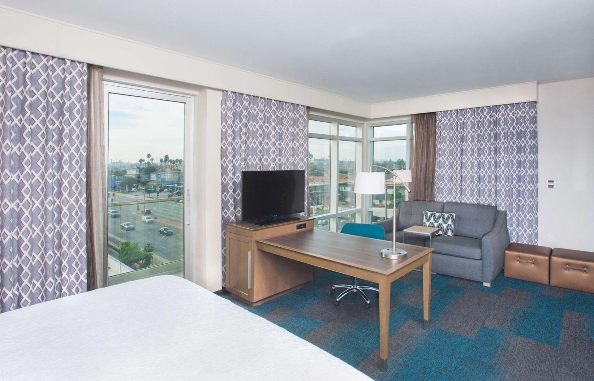 Hampton Inn & Suites LAX El Segundo photo 27
