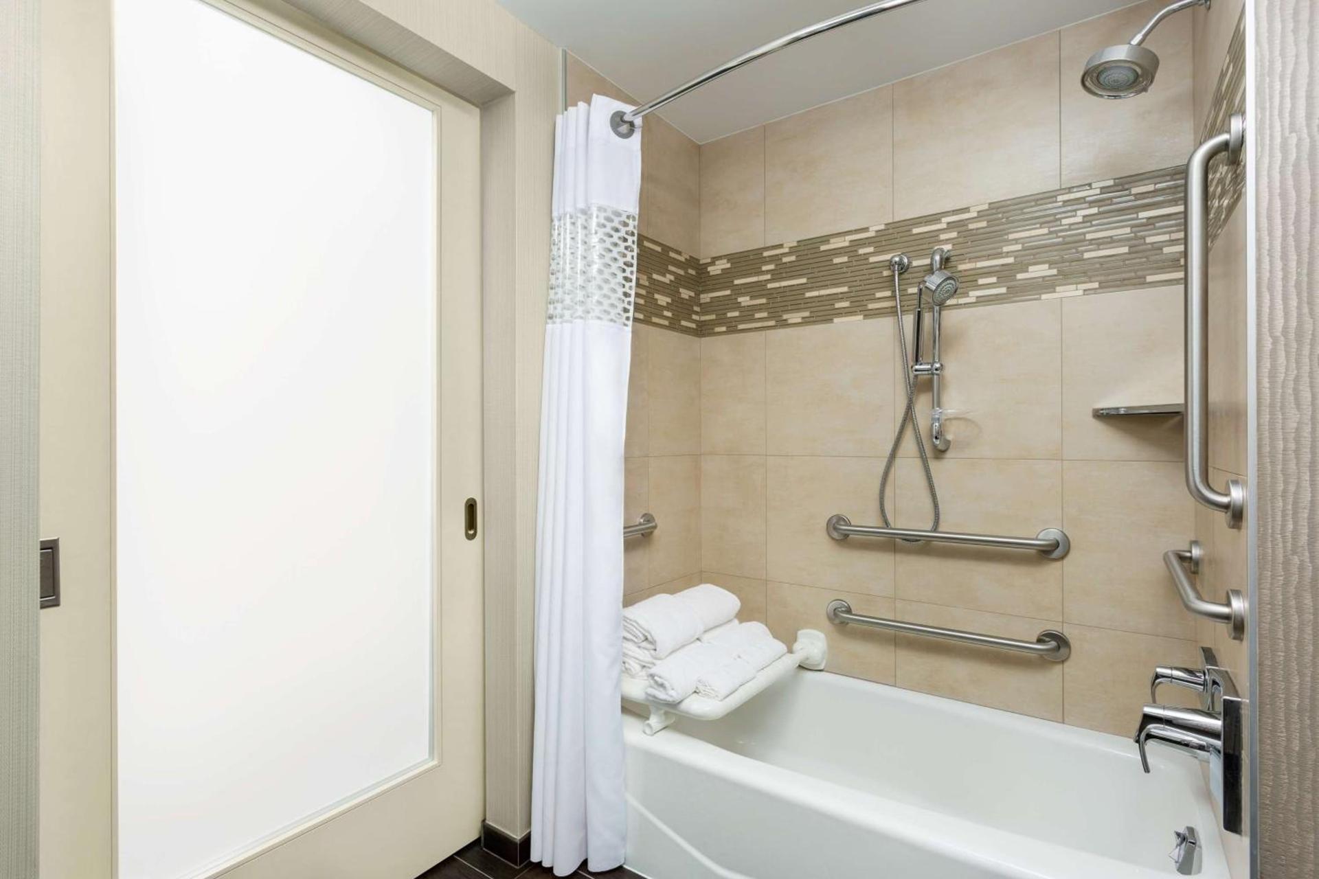 Hampton Inn Times Square Central photo 14