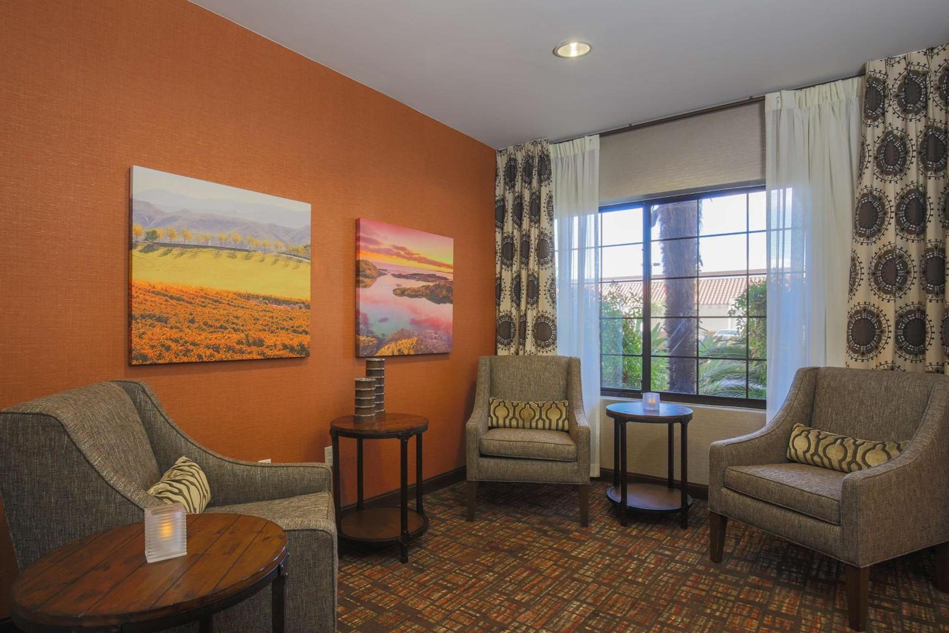Hampton Inn & Suites Camarillo photo 6