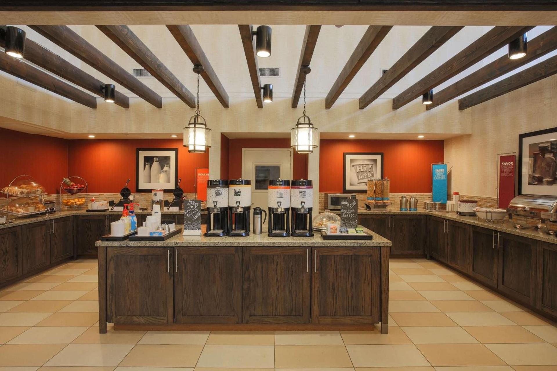 Hampton Inn & Suites Camarillo photo 13
