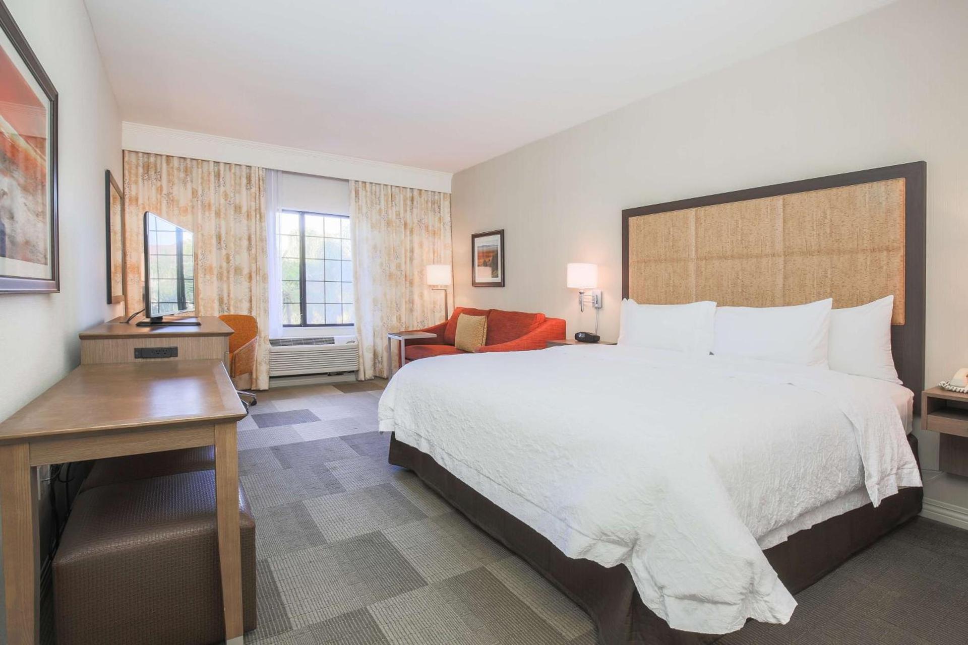 Hampton Inn & Suites Camarillo photo 18