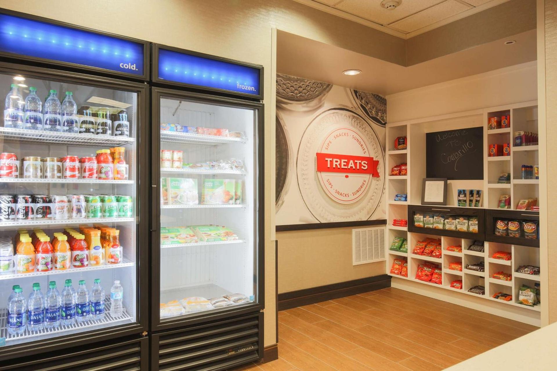 Hampton Inn & Suites Camarillo photo 12