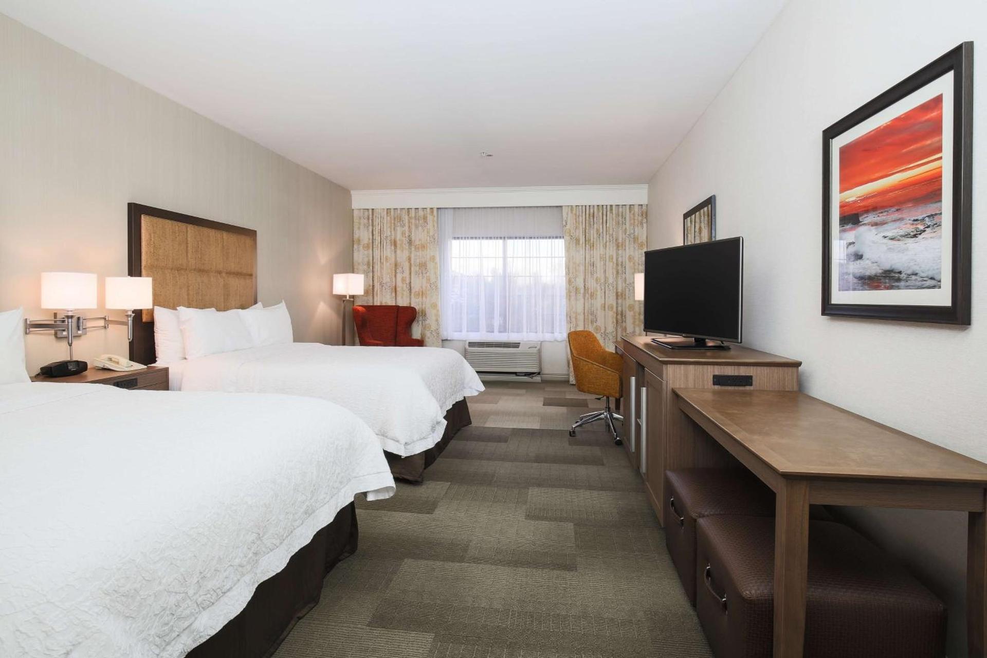 Hampton Inn & Suites Camarillo photo 37
