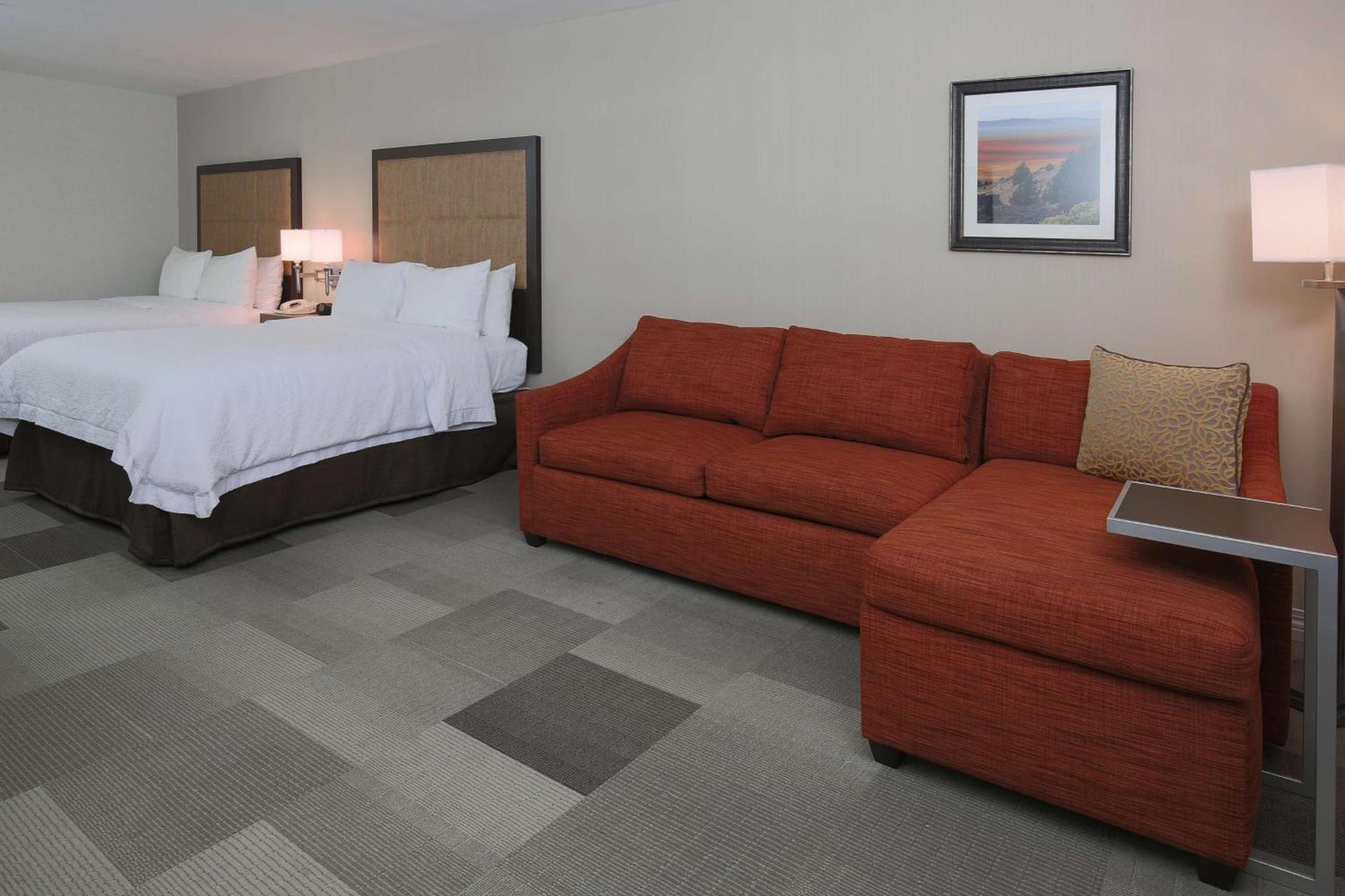 Hampton Inn & Suites Camarillo photo 44