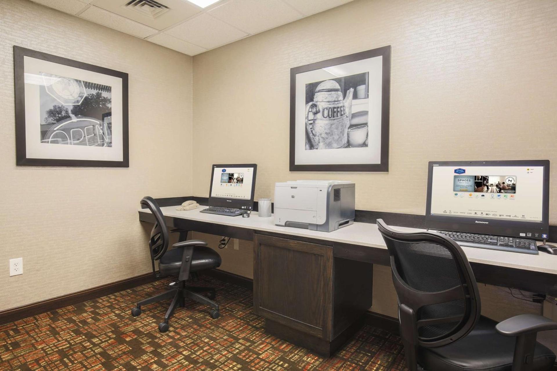 Hampton Inn & Suites Camarillo photo 48