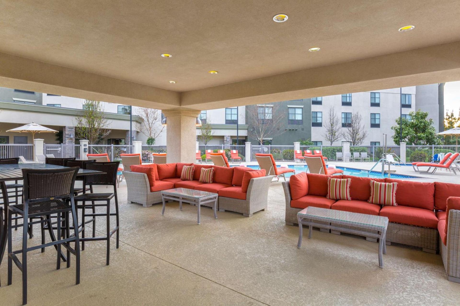 Hampton Inn & Suites San Diego-Poway photo 2