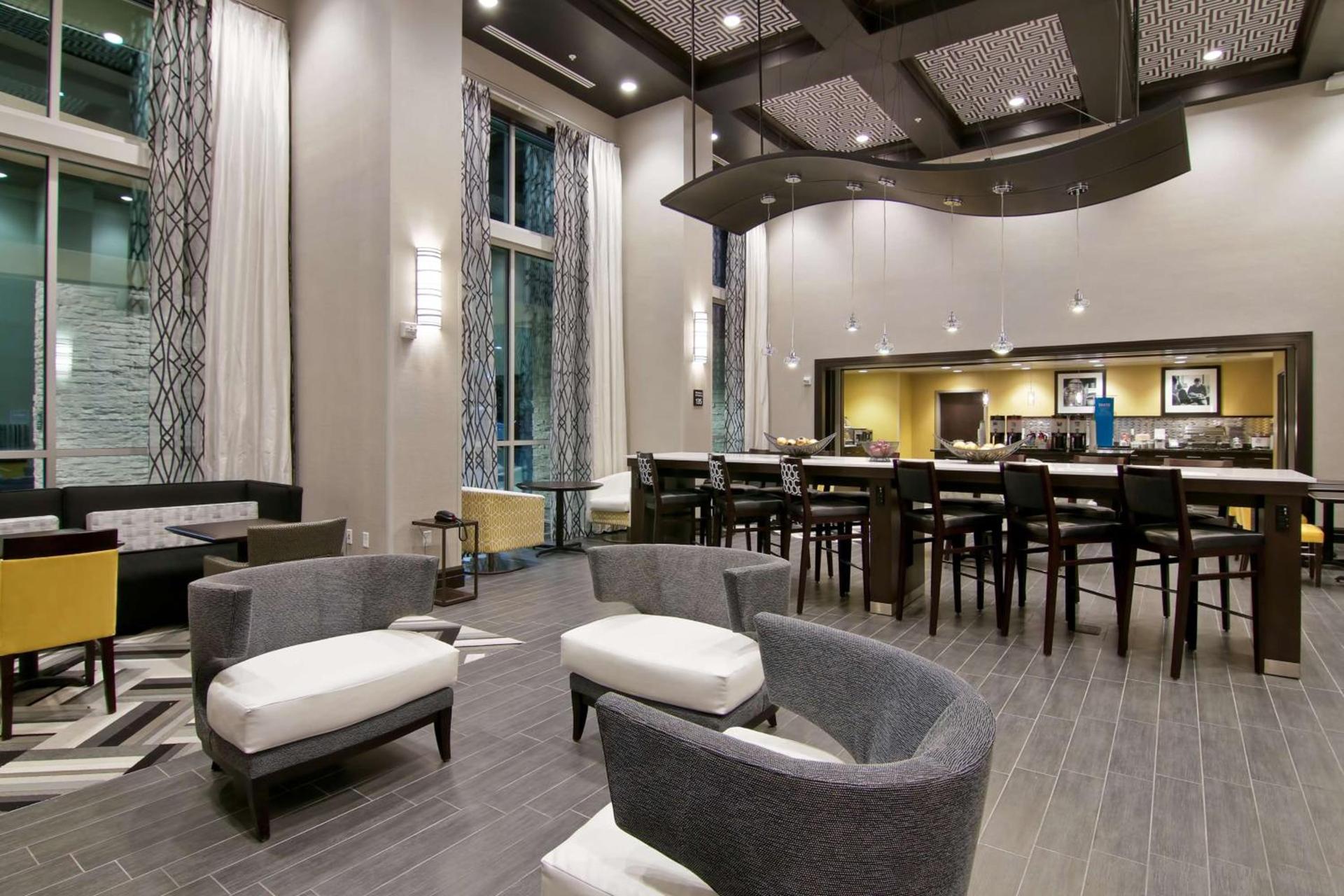 Hampton Inn & Suites Bellevue Downtown/Seattle photo 6