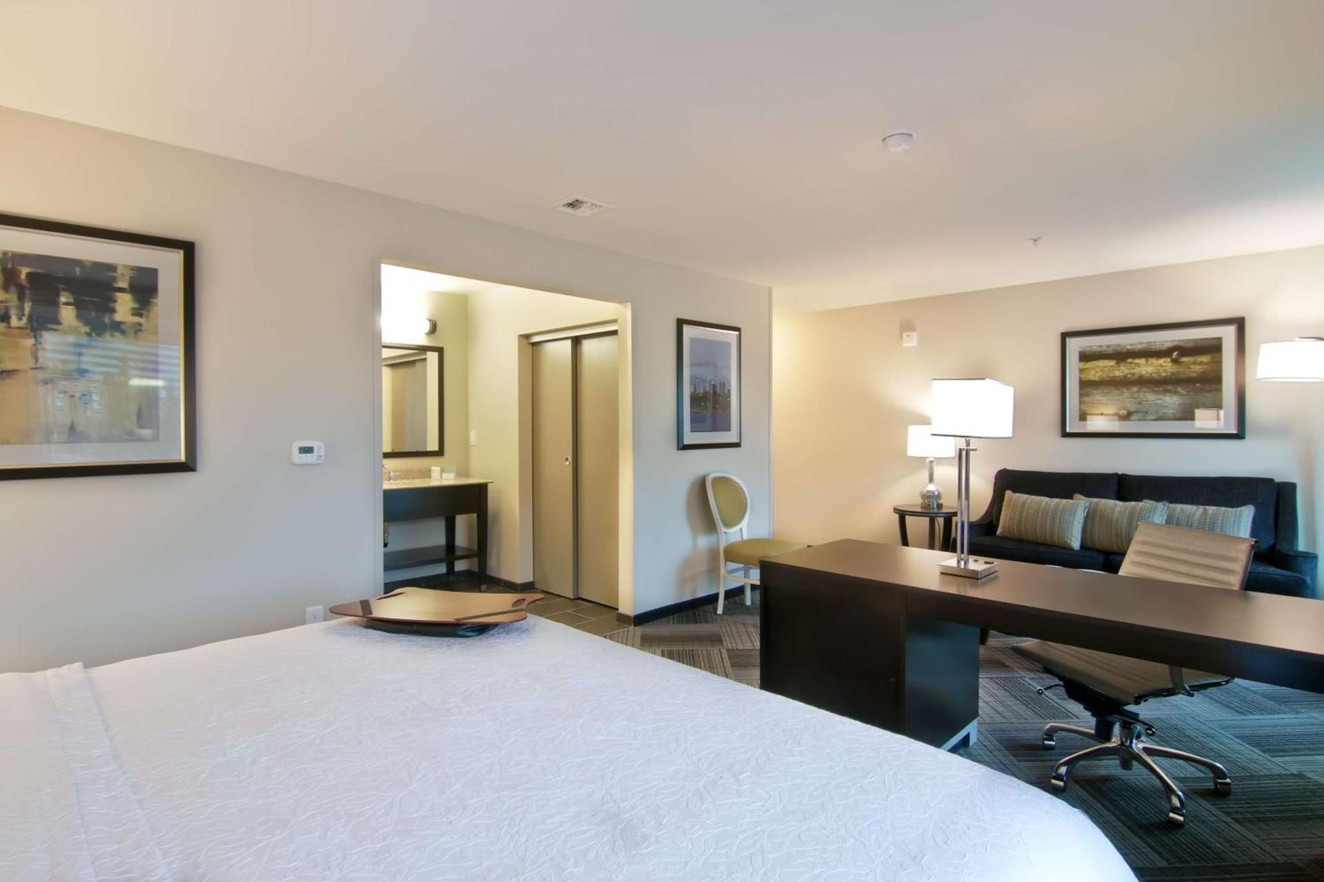 Hampton Inn & Suites Bellevue Downtown/Seattle photo 27
