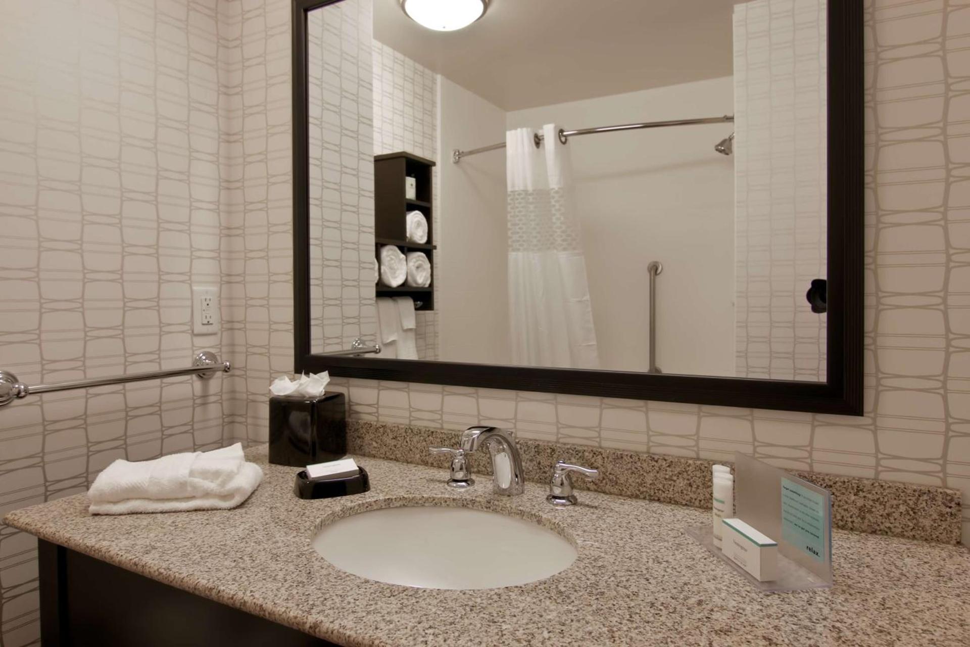 Hampton Inn & Suites Bellevue Downtown/Seattle photo 31