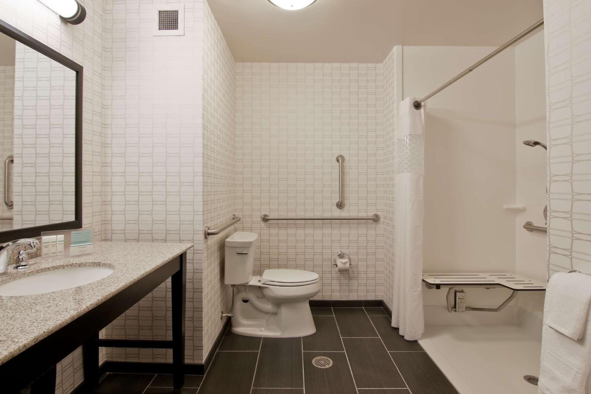 Hampton Inn & Suites Bellevue Downtown/Seattle photo 35