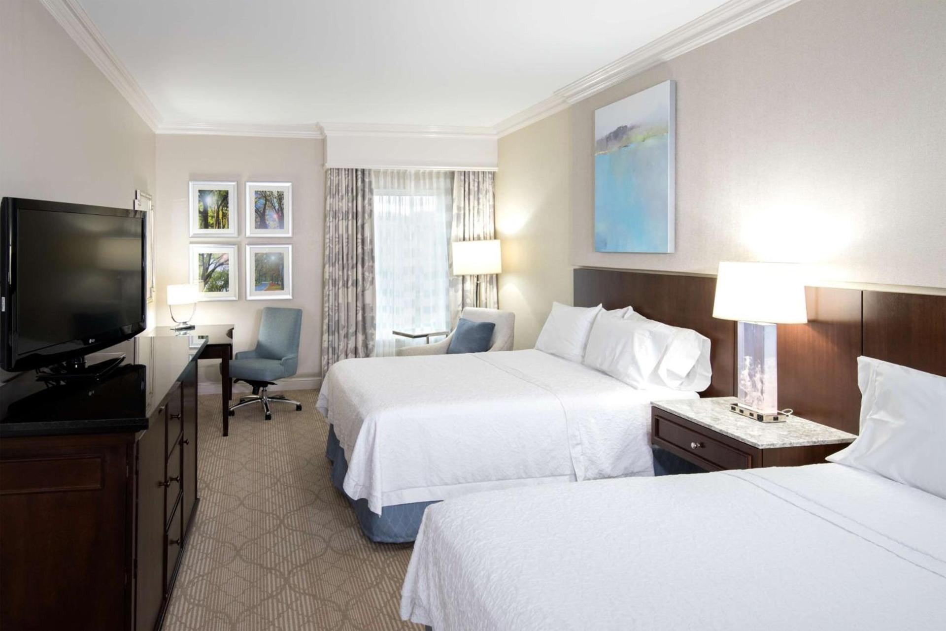 Hampton Inn & Suites South Park at Phillips Place photo 17