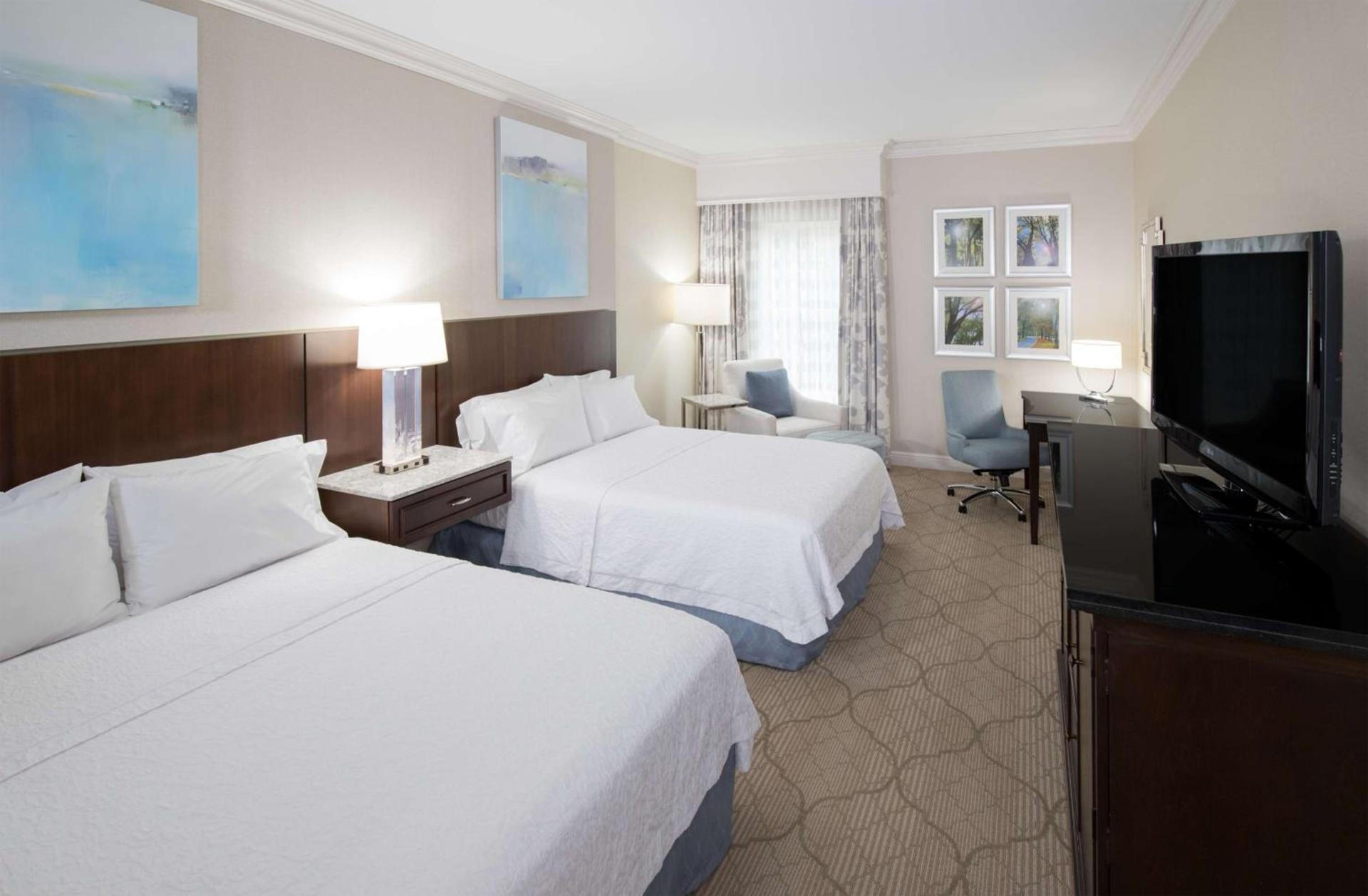Hampton Inn & Suites South Park at Phillips Place photo 41