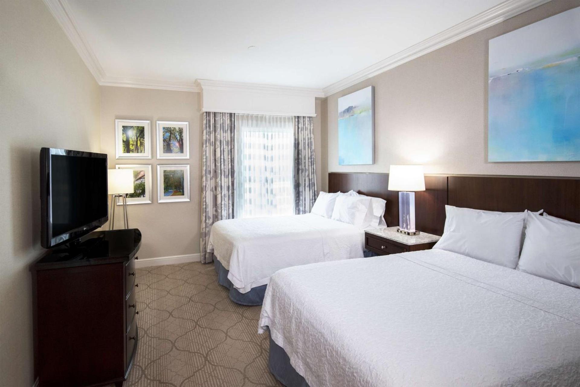 Hampton Inn & Suites South Park at Phillips Place photo 46