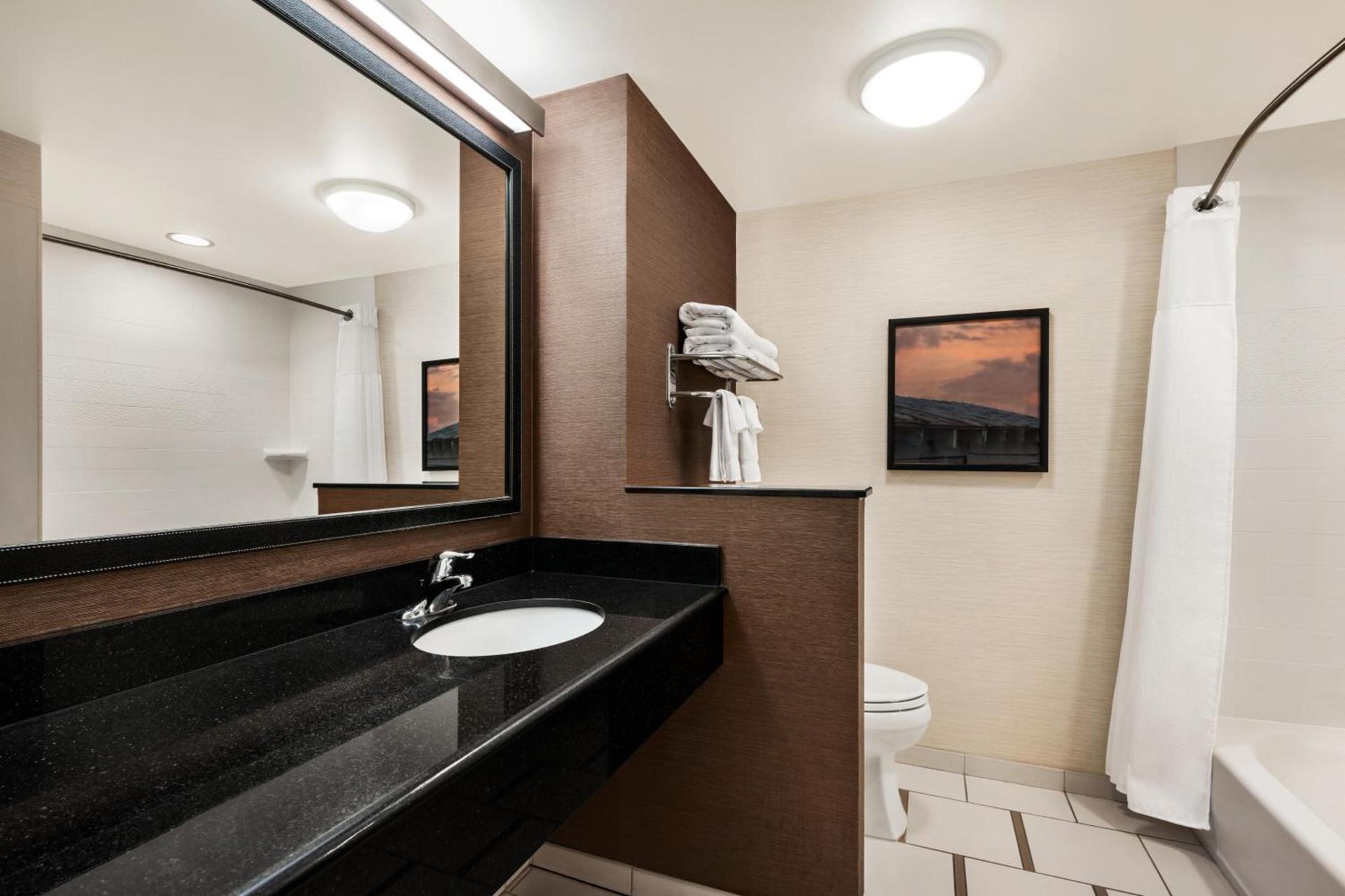 Fairfield Inn & Suites by Marriott Hershey Chocolate Avenue photo 3
